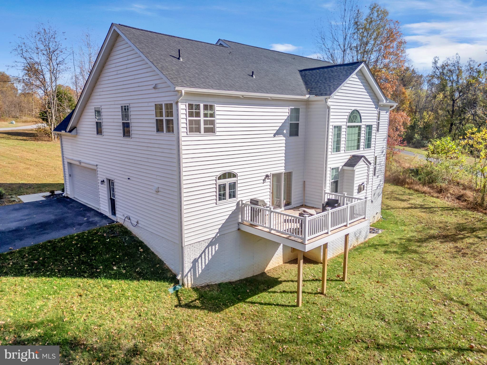 8090 WELCOME ORCHARD PLACE