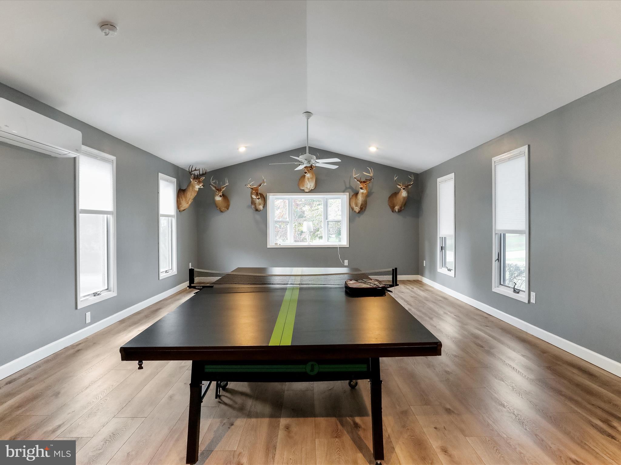 THE WOODS - Residential