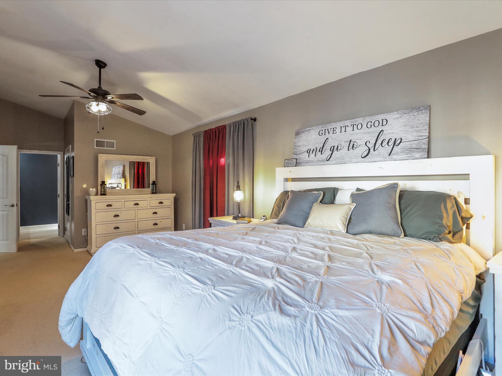 THE WOODS - Residential