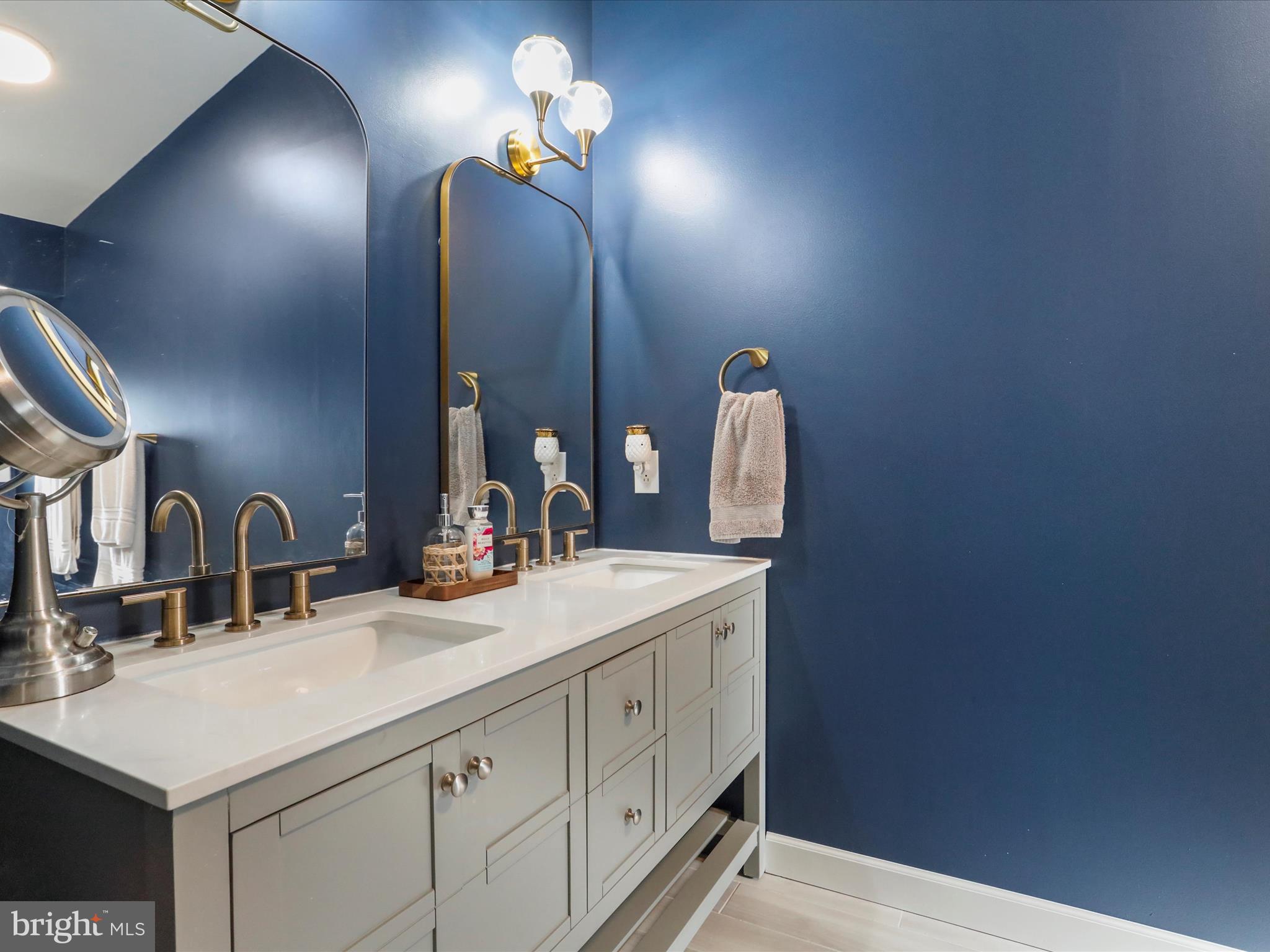 THE WOODS - Residential