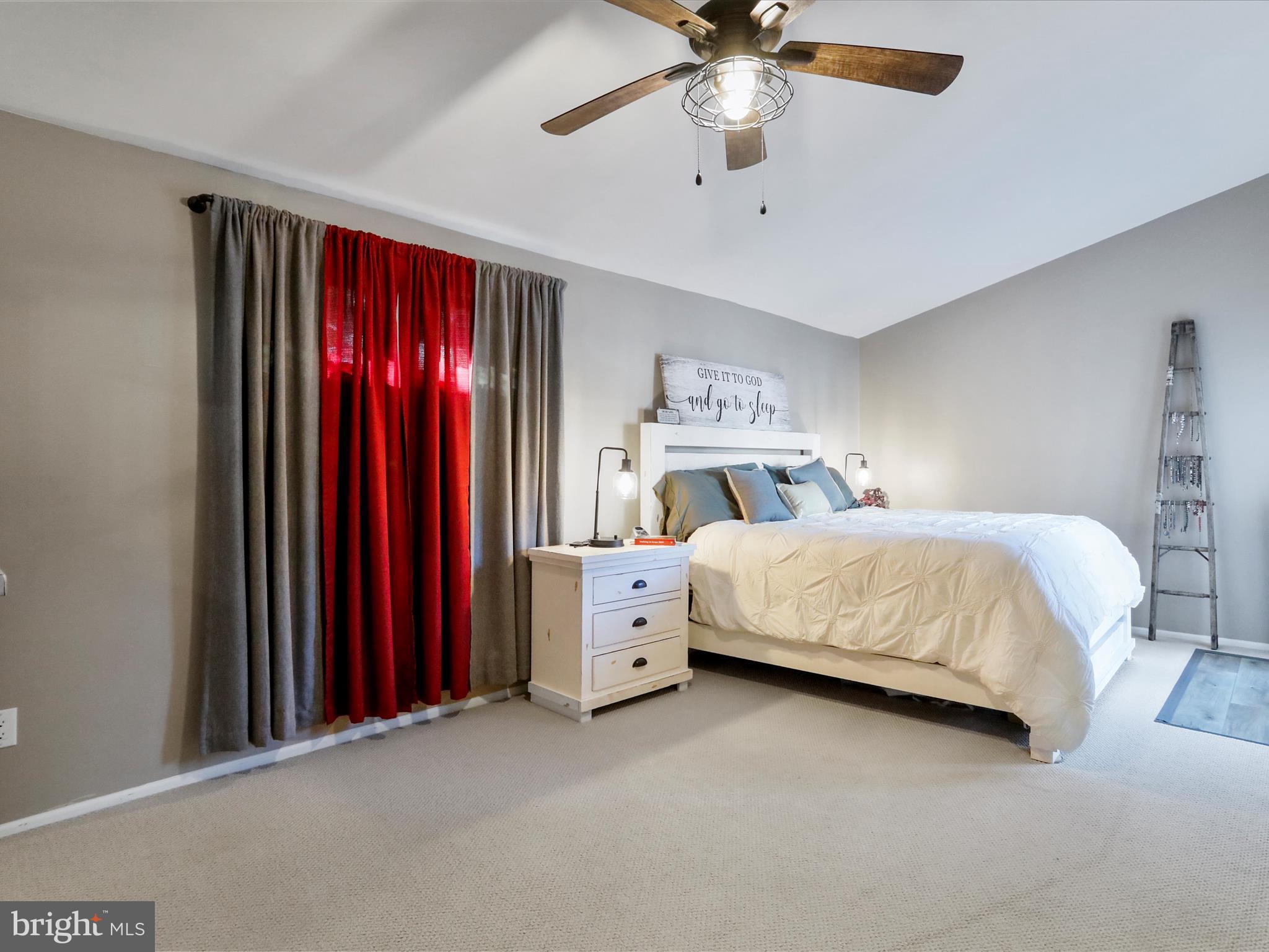 THE WOODS - Residential