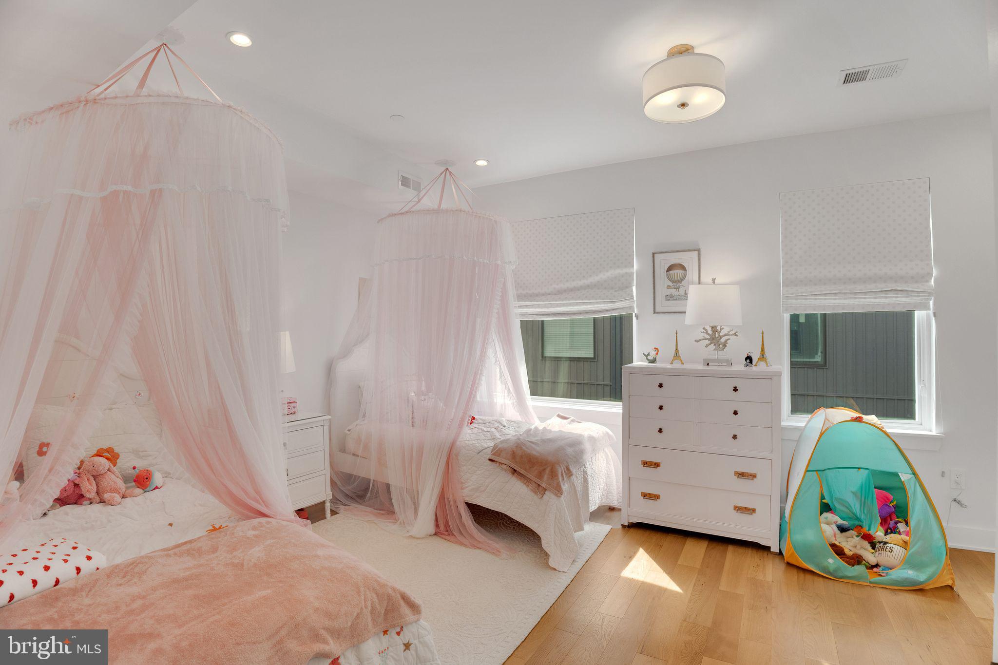 GRADUATE HOSPITAL - Residential Lease