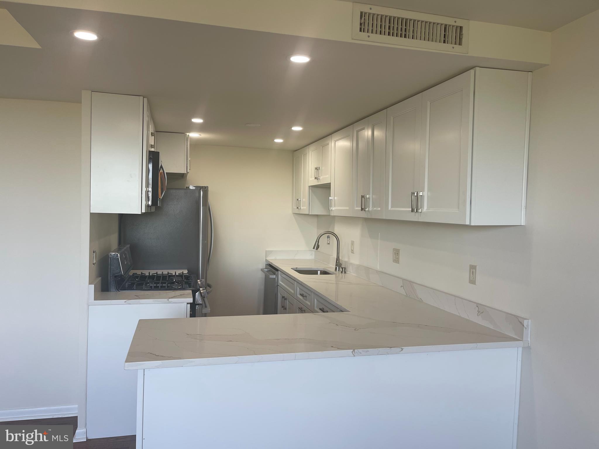 4600 DUKE STREET 1008