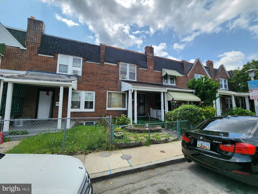 ONLINE AUCTION: Bidding begins 06/23/2025 @ 10:00 AM. Bidding ends 06/25/2025 @ 11:50 AM. List Price is Suggested Opening Bid. 2 Story Porch-Front Townhouse located in the Penrose area of Baltimore City. Residents can enjoy the nearby attractions such as Westside Shopping Center, Grace Medical Center, Leon Day Park, Edmondson Village Shopping Center, & West Baltimore MARC Station. Property is Rented. Easy Access to Major Traffic Arteries W Franklin St & Edmonson Ave. Deposit: $10,000.
