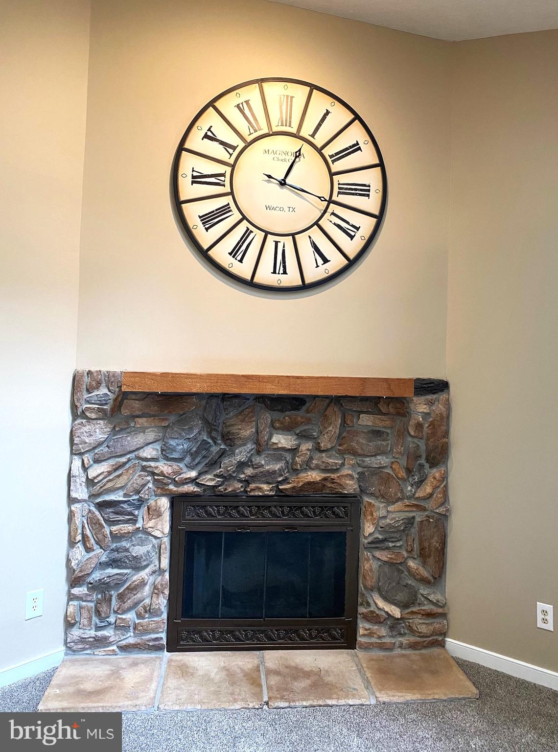 THE POND - Residential Lease