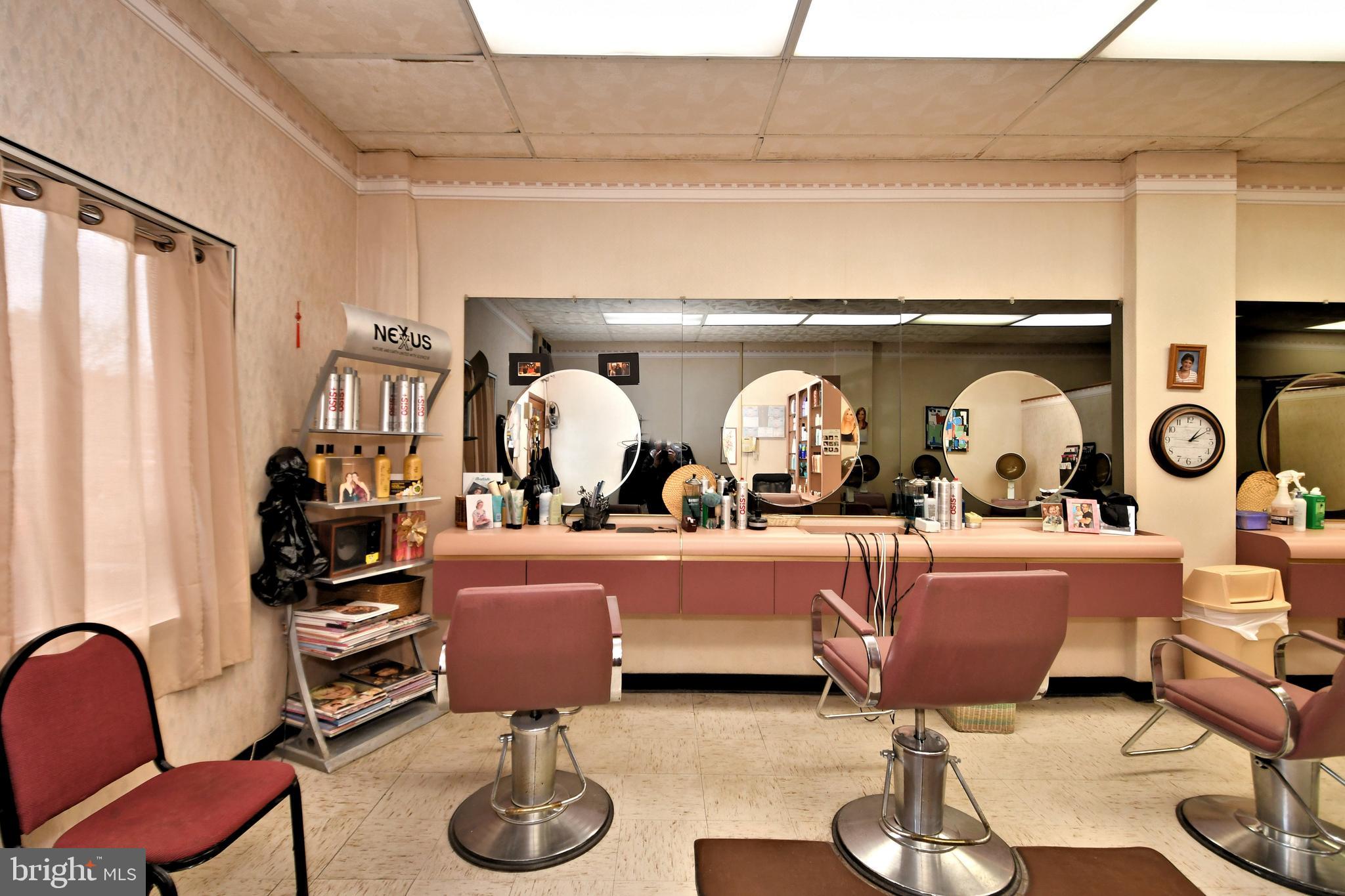 ARDMORE - Commercial Sale