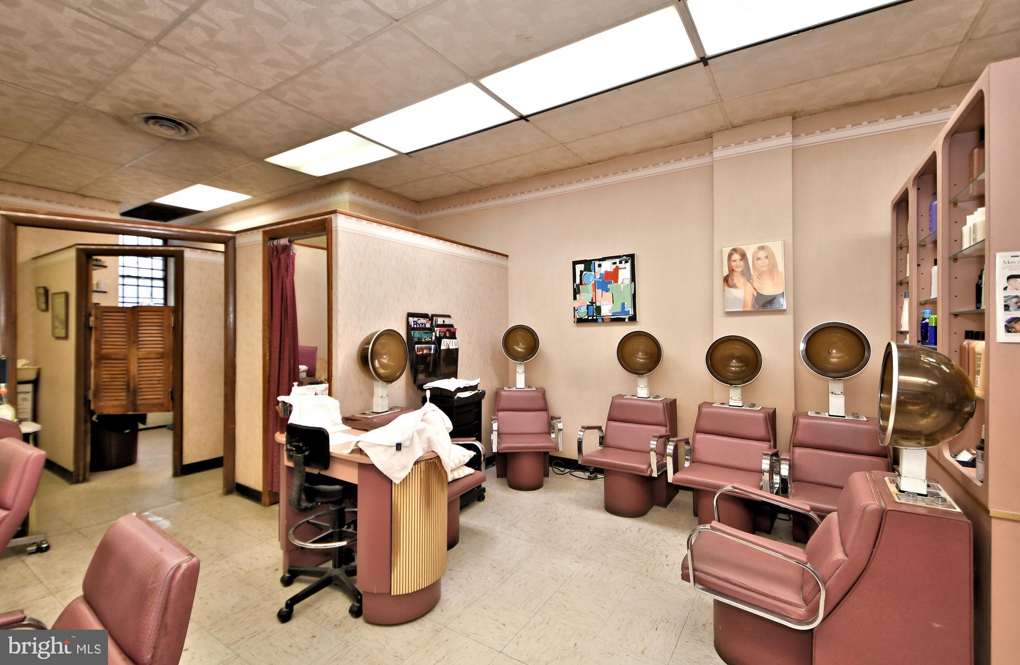 ARDMORE - Commercial Sale