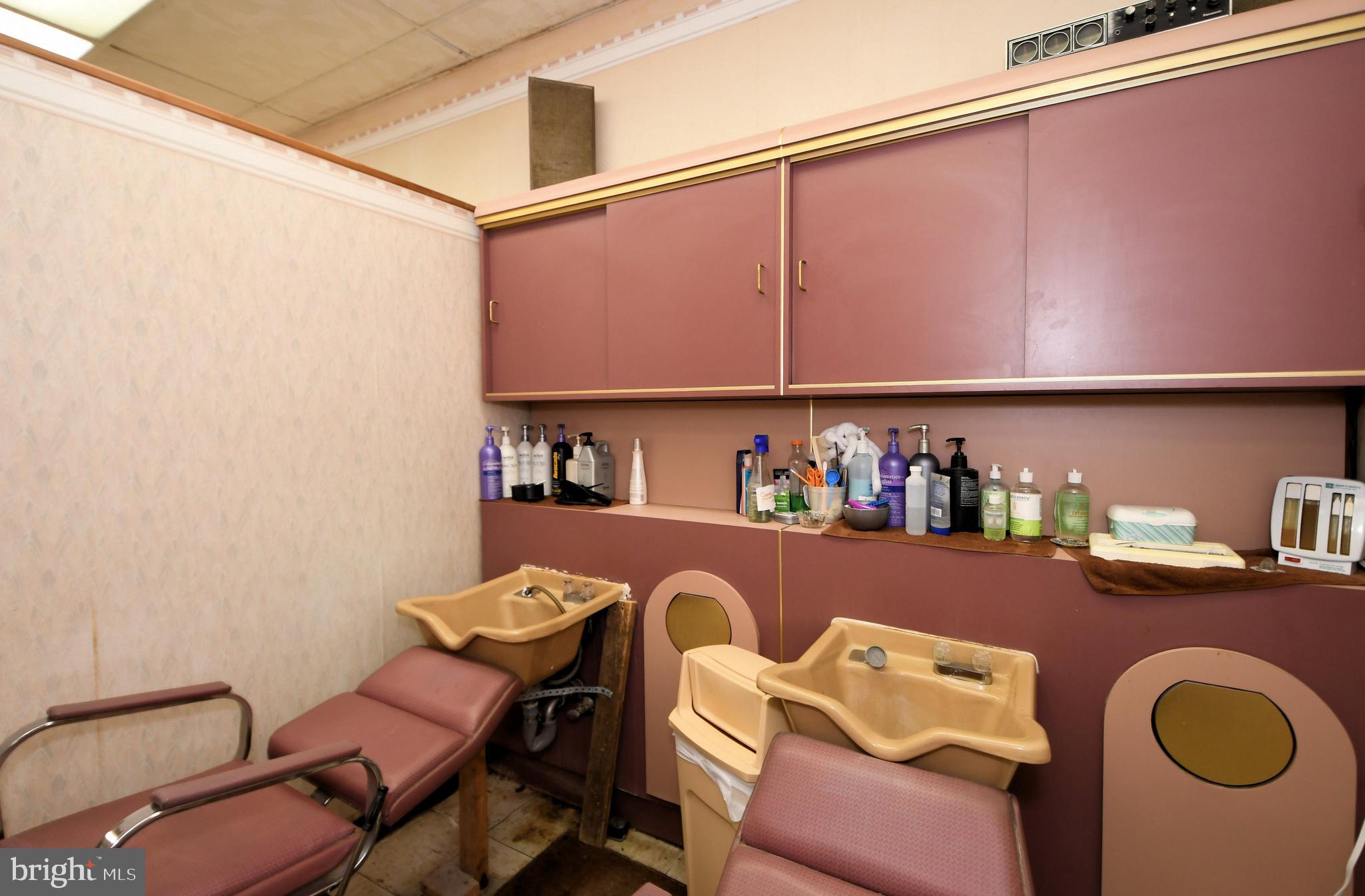 ARDMORE - Commercial Sale