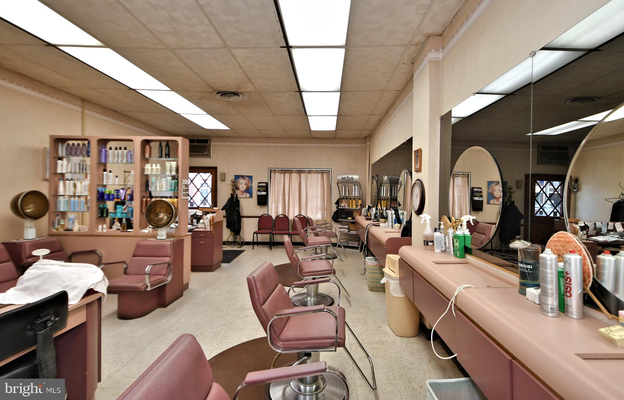 ARDMORE - Commercial Sale