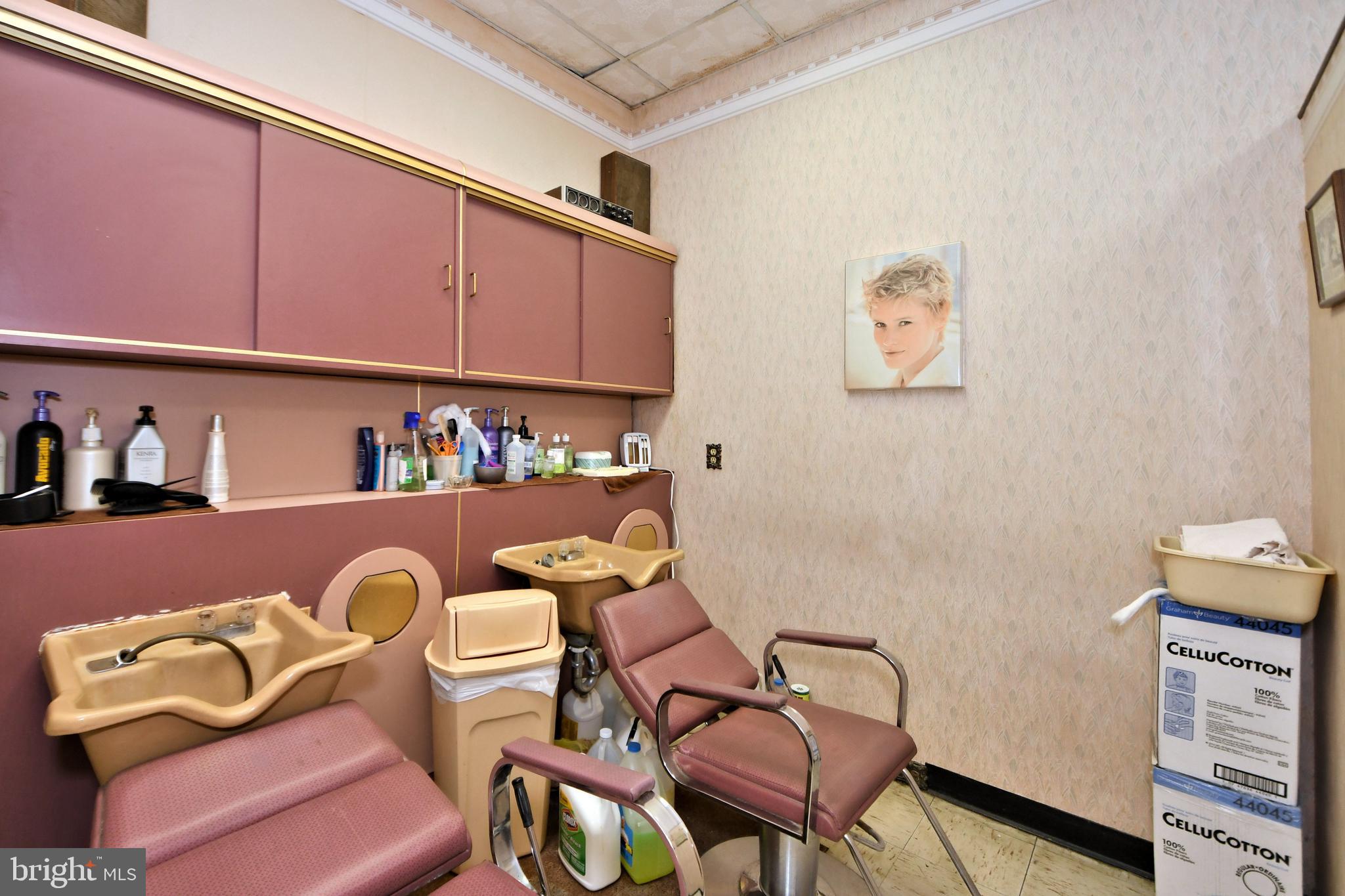 ARDMORE - Commercial Sale