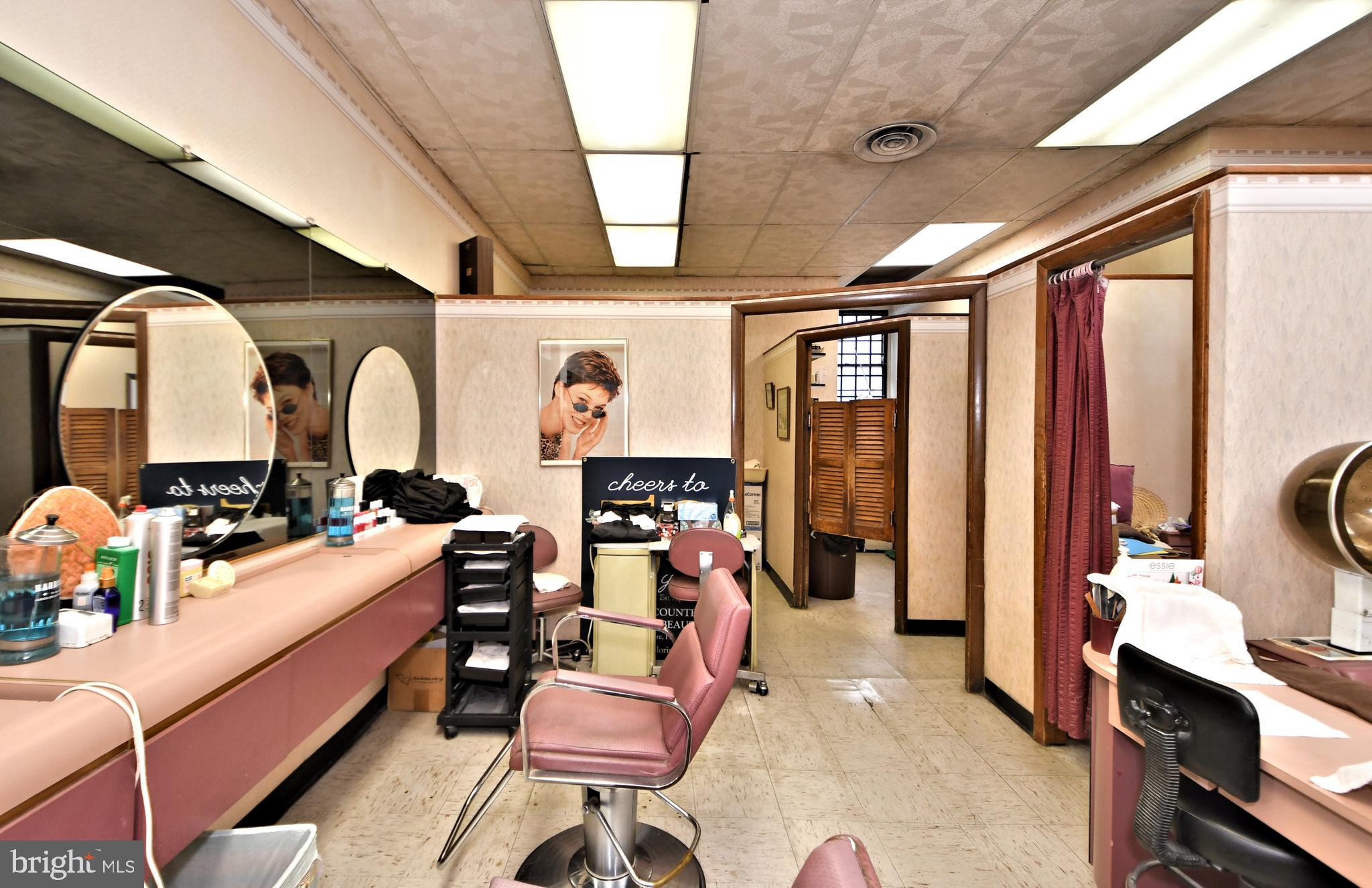 ARDMORE - Commercial Sale