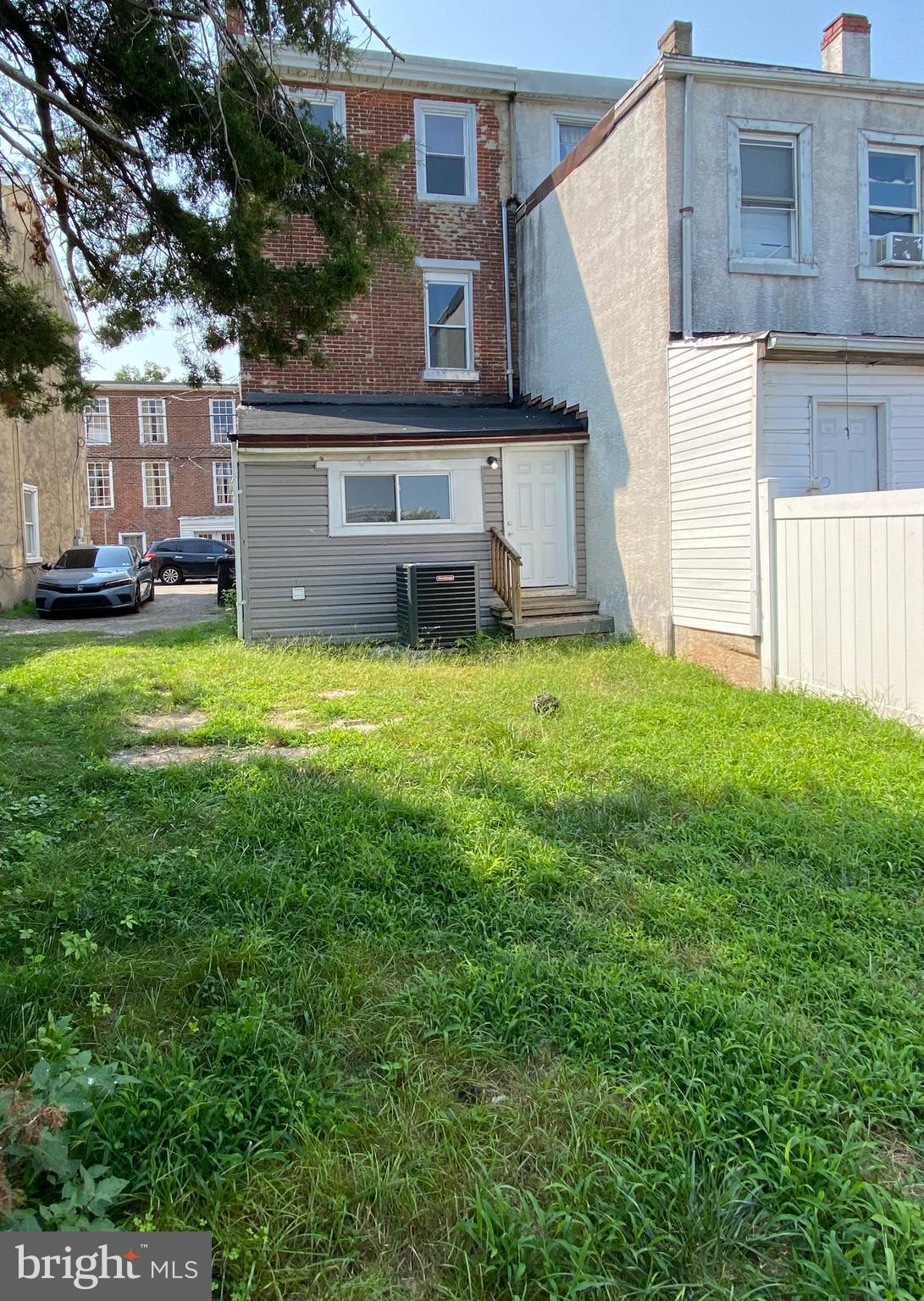 220 PEARL STREET