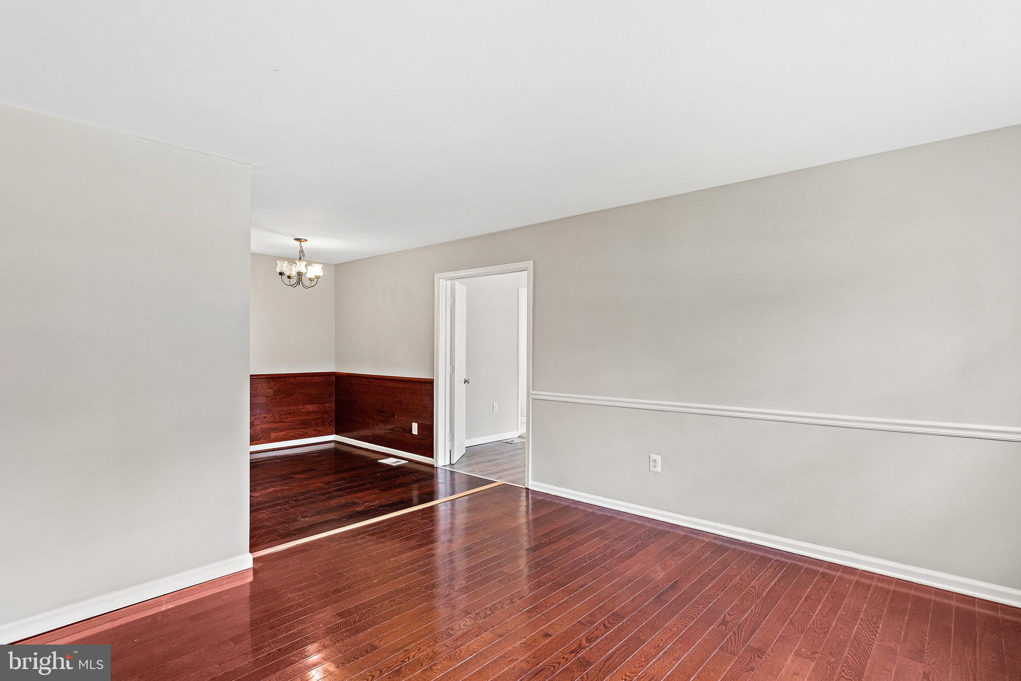 YORKSHIRE VILLAGE - Residential