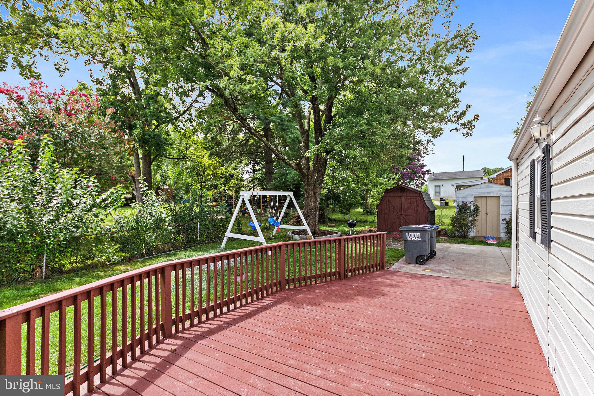 YORKSHIRE VILLAGE - Residential