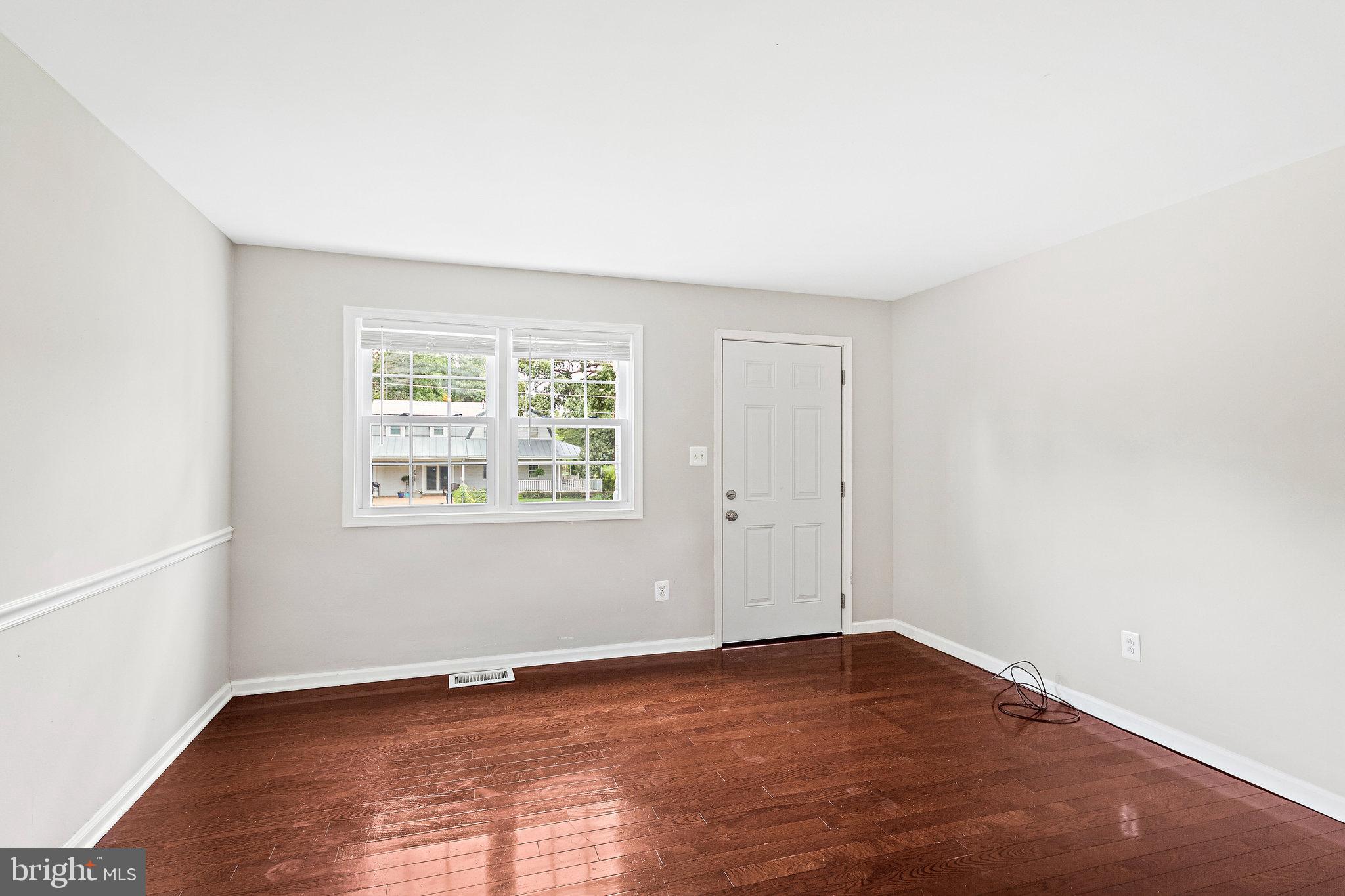 YORKSHIRE VILLAGE - Residential