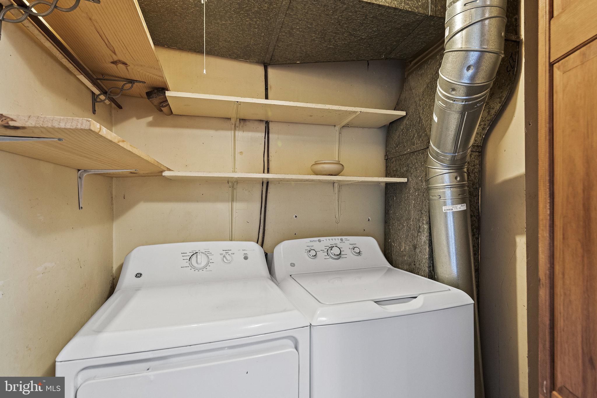 YORKSHIRE VILLAGE - Residential