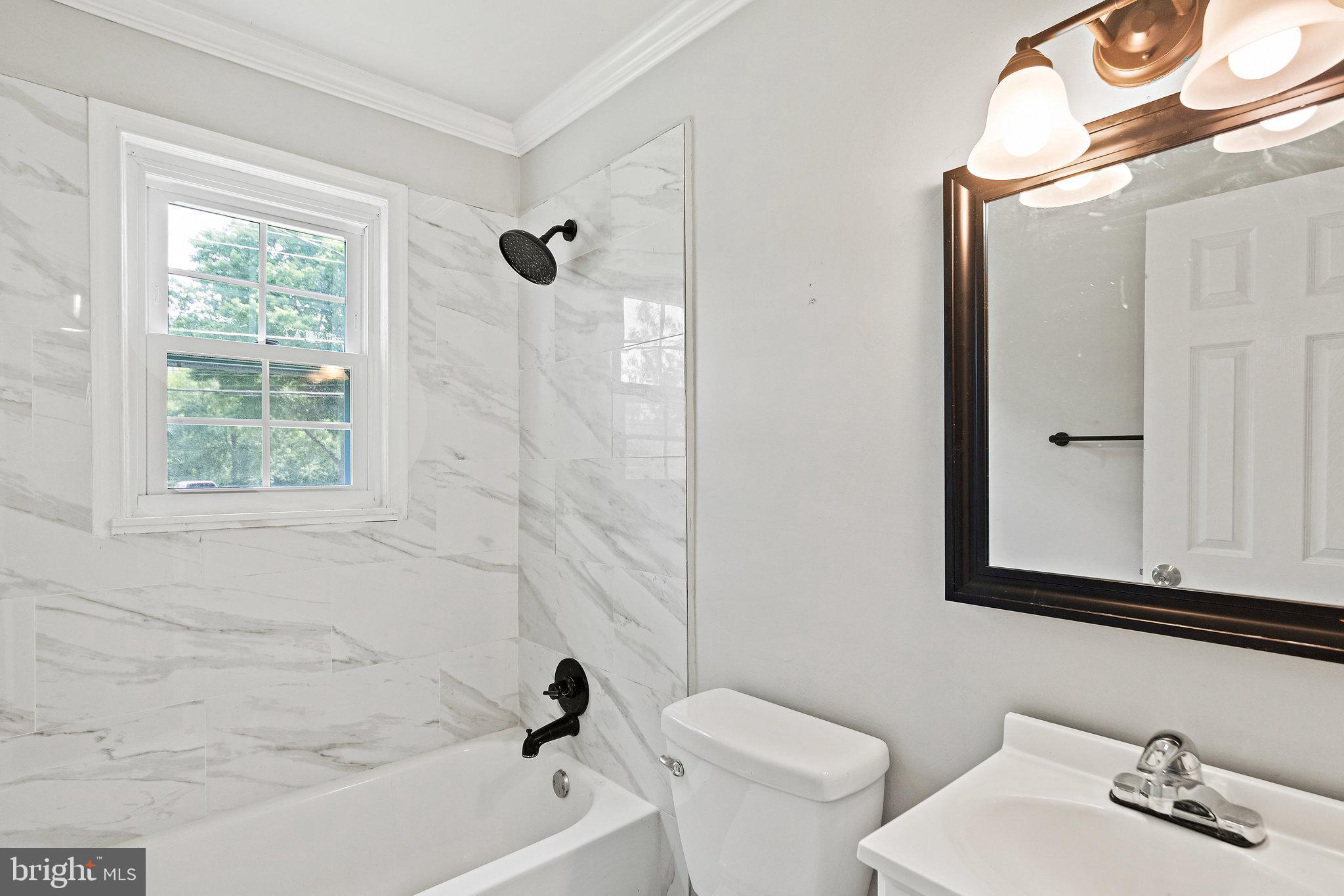 YORKSHIRE VILLAGE - Residential