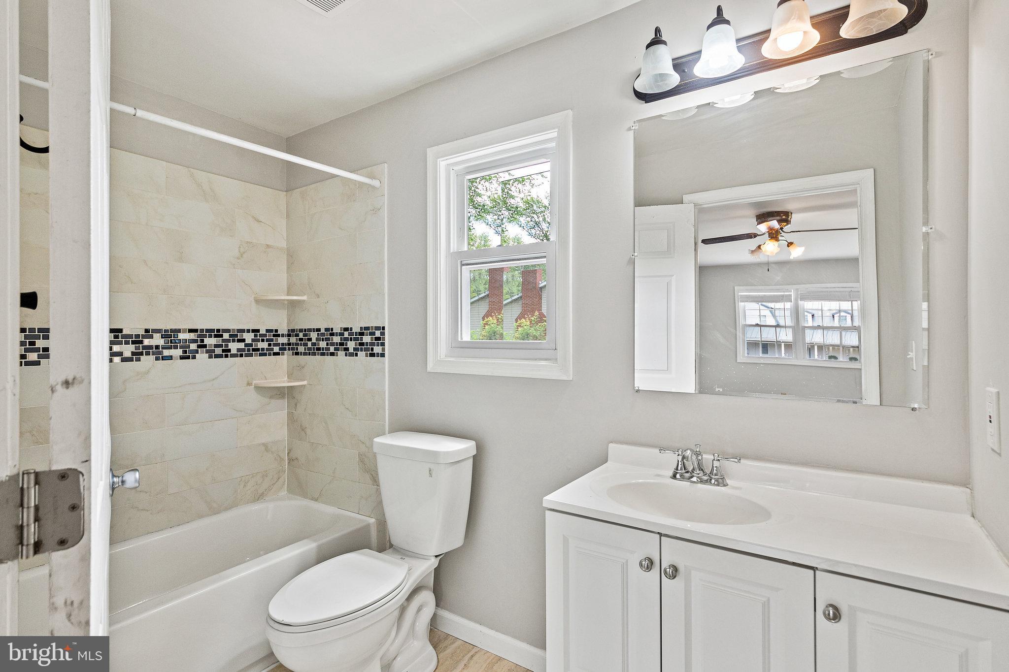 YORKSHIRE VILLAGE - Residential