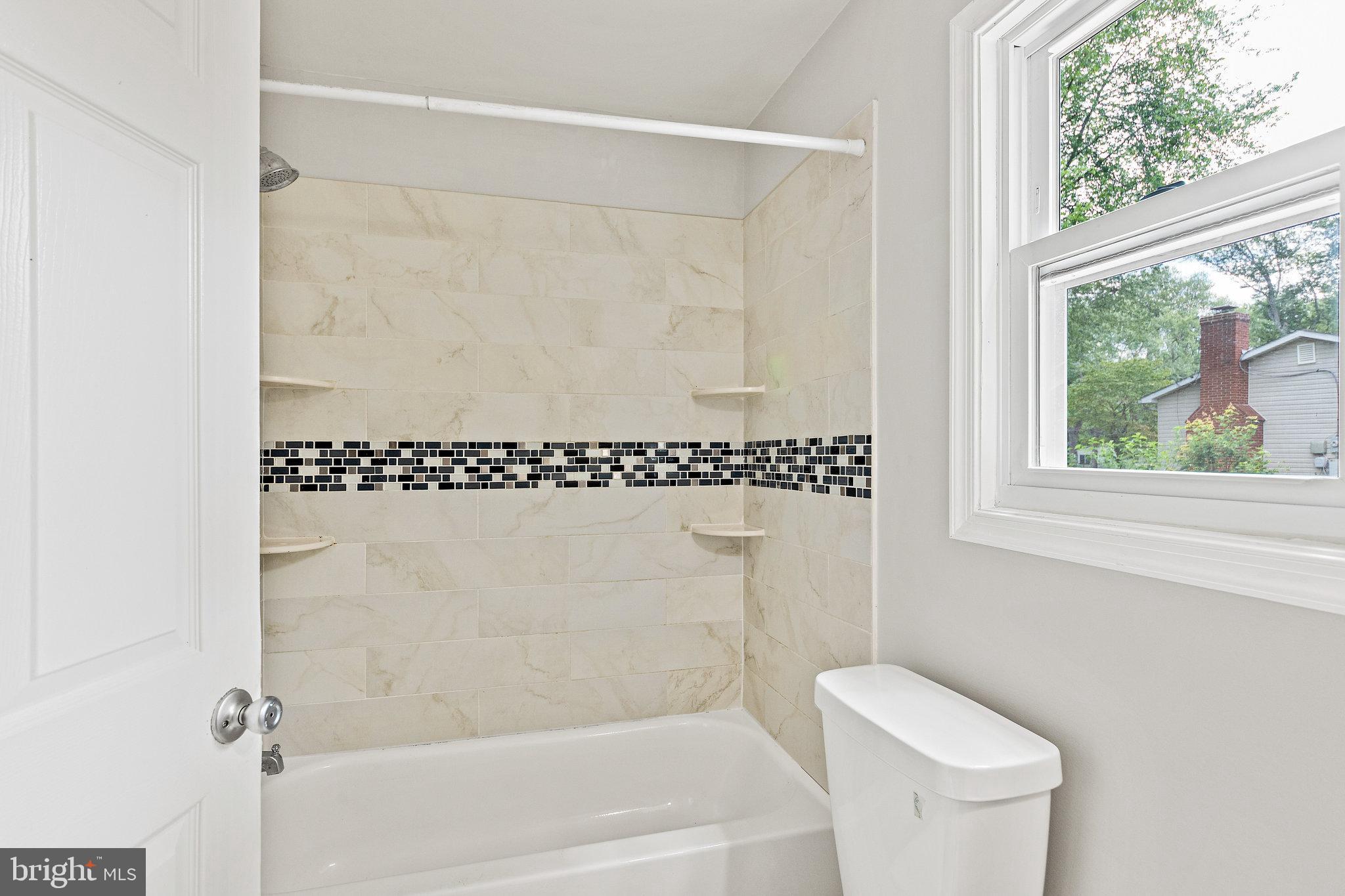 YORKSHIRE VILLAGE - Residential