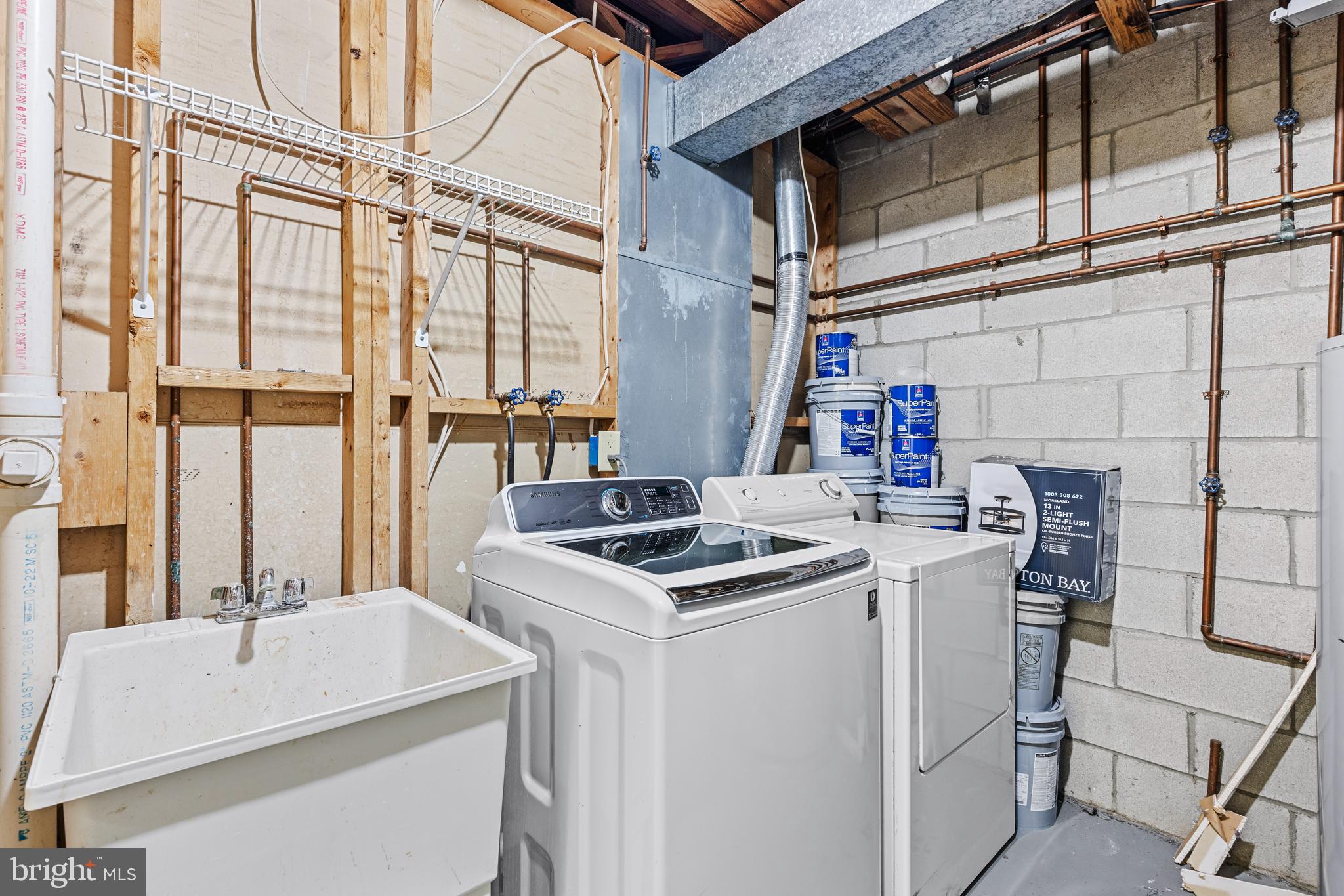 LOVETON FARMS - Residential Lease