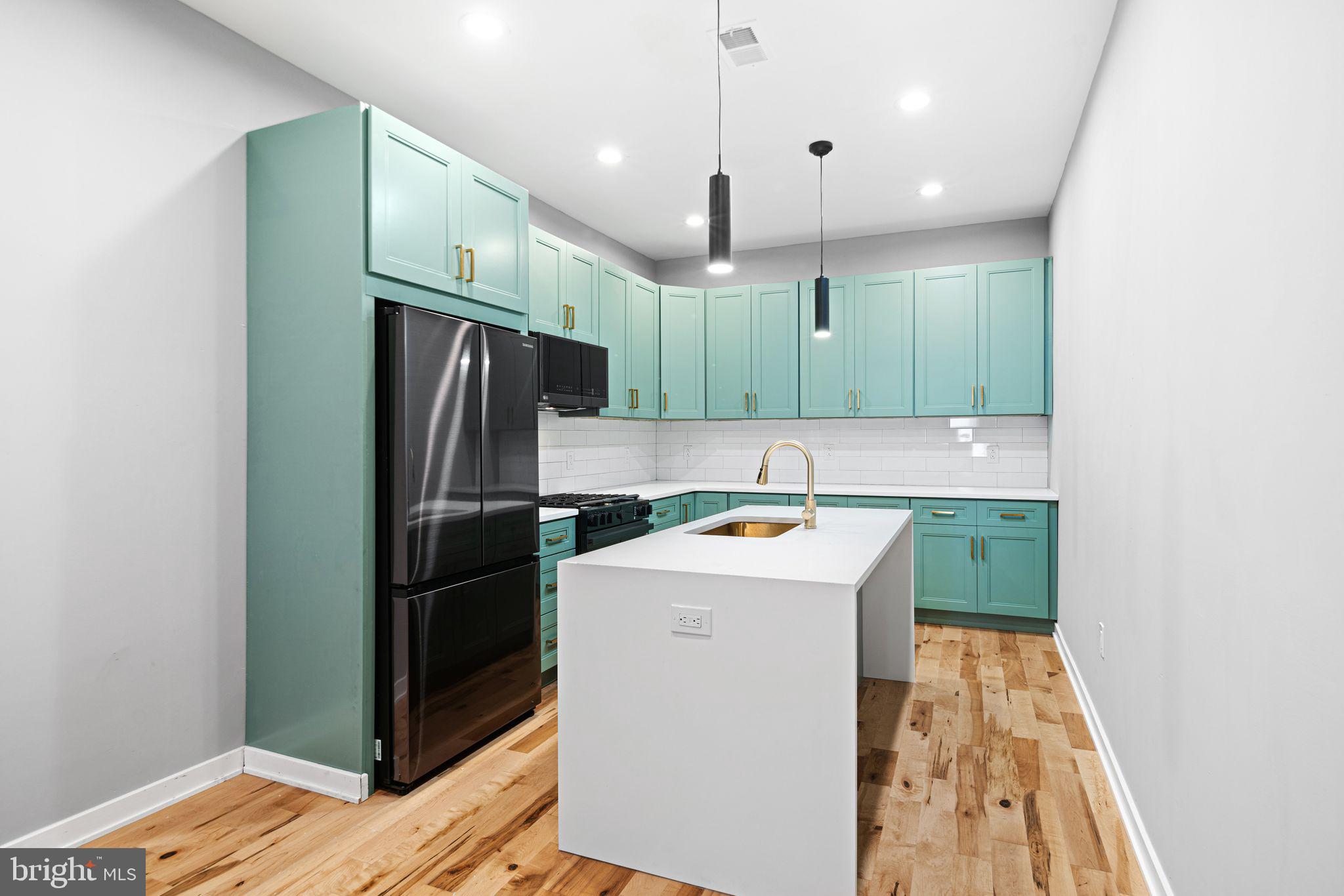 PASSYUNK SQUARE - Residential