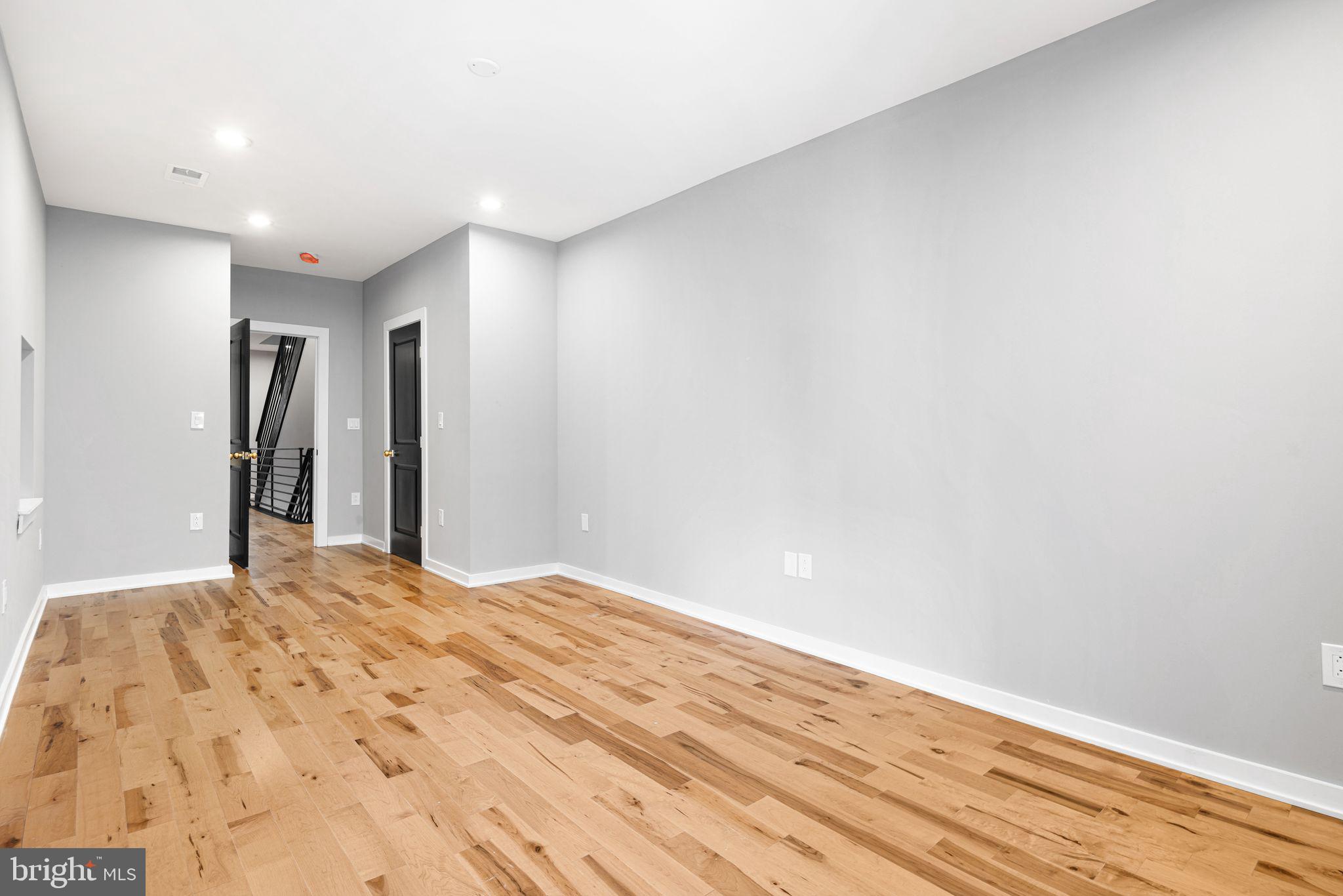 PASSYUNK SQUARE - Residential