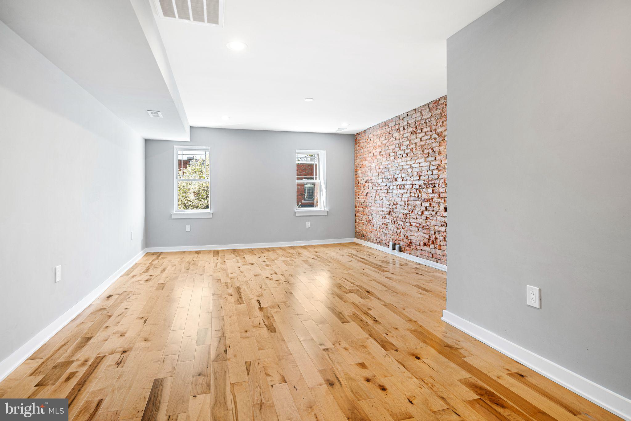 PASSYUNK SQUARE - Residential