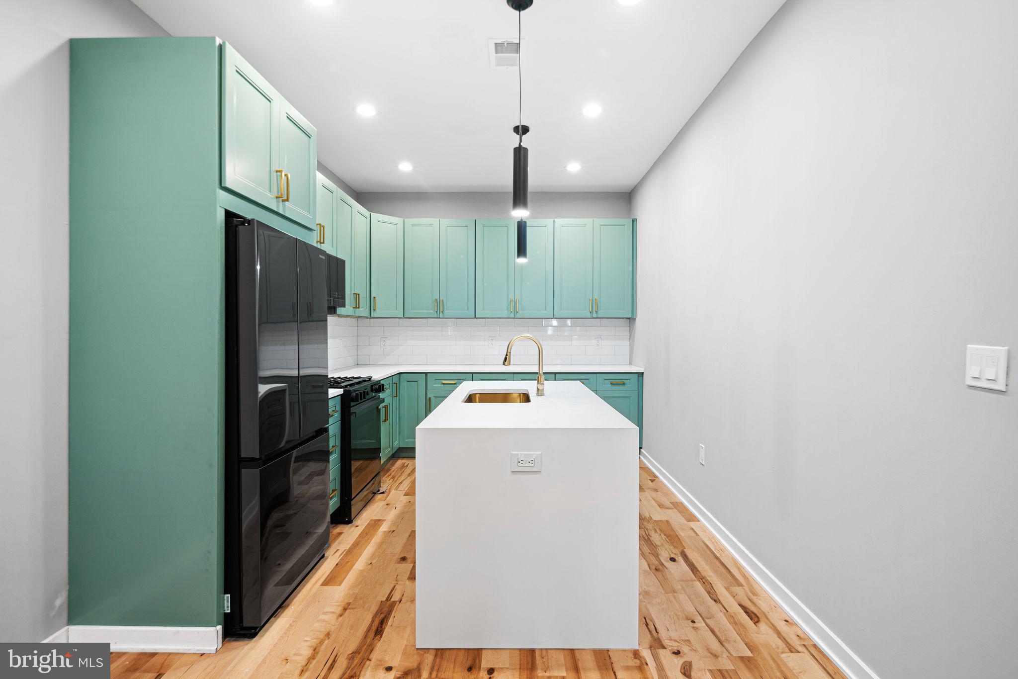 PASSYUNK SQUARE - Residential