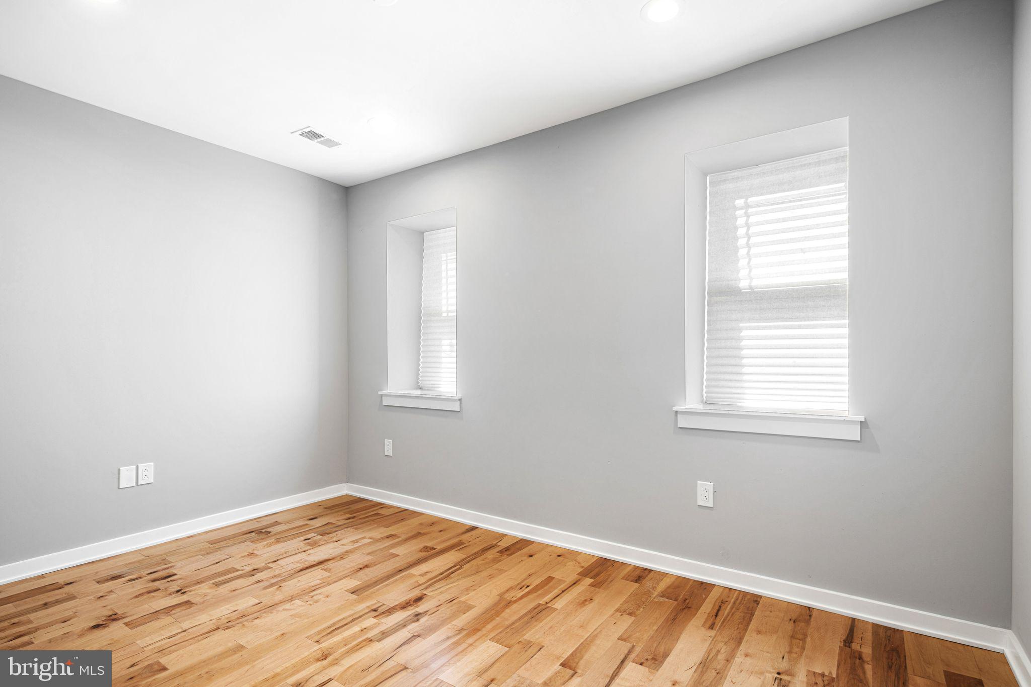 PASSYUNK SQUARE - Residential