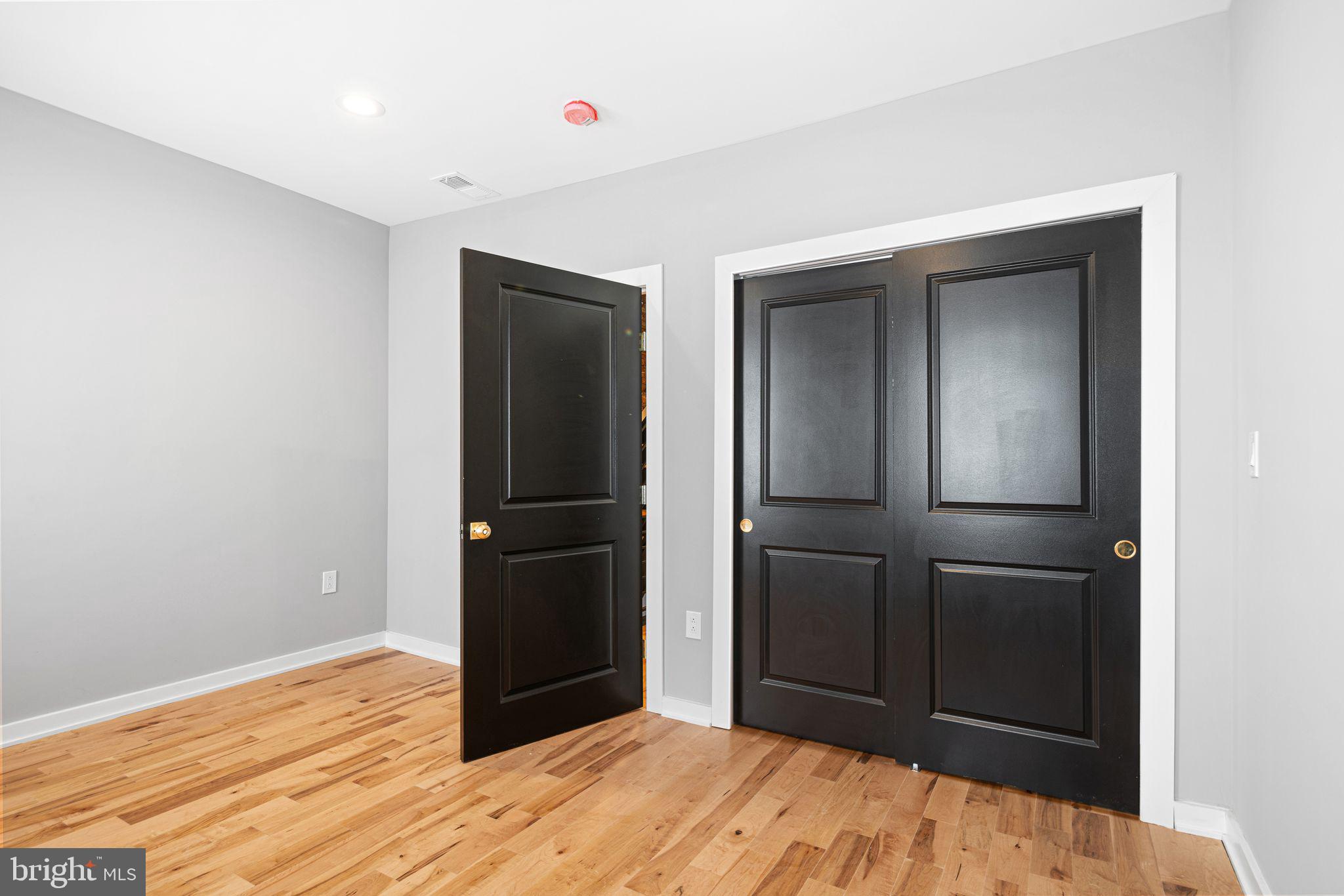 PASSYUNK SQUARE - Residential