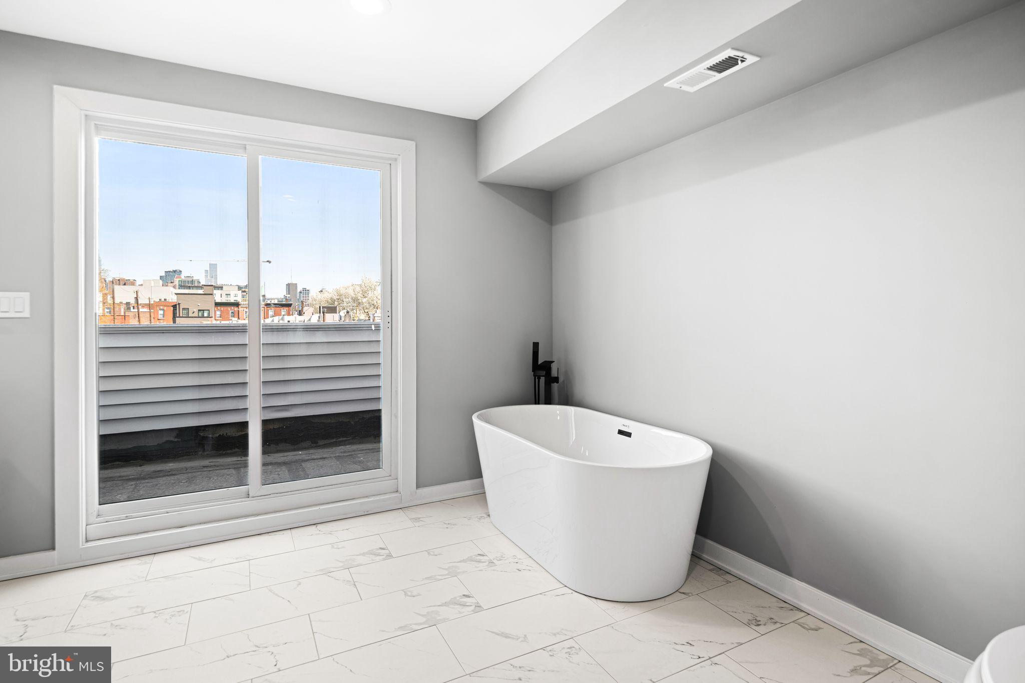 PASSYUNK SQUARE - Residential