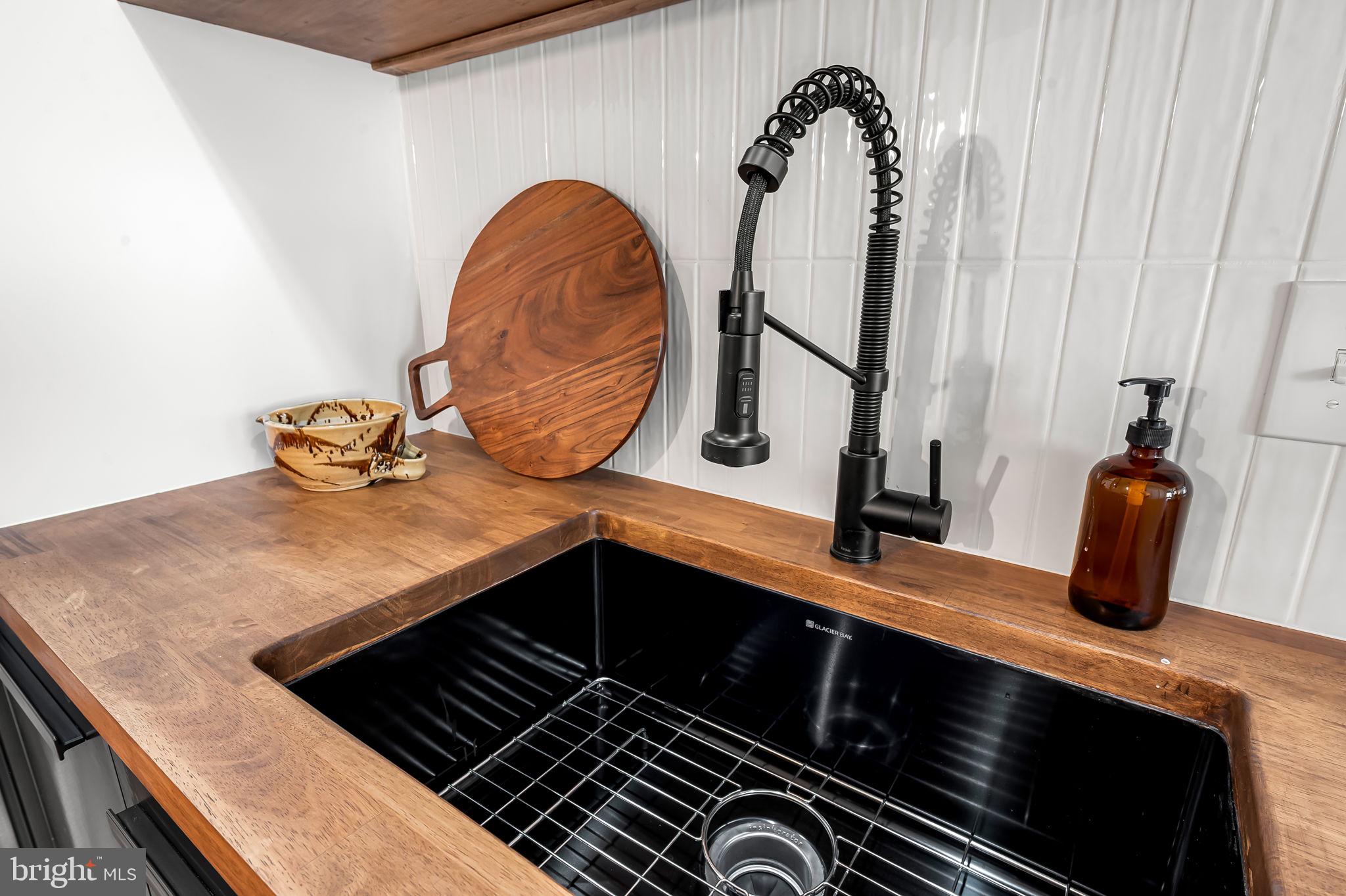 HAMPDEN HISTORIC DISTRICT - Residential