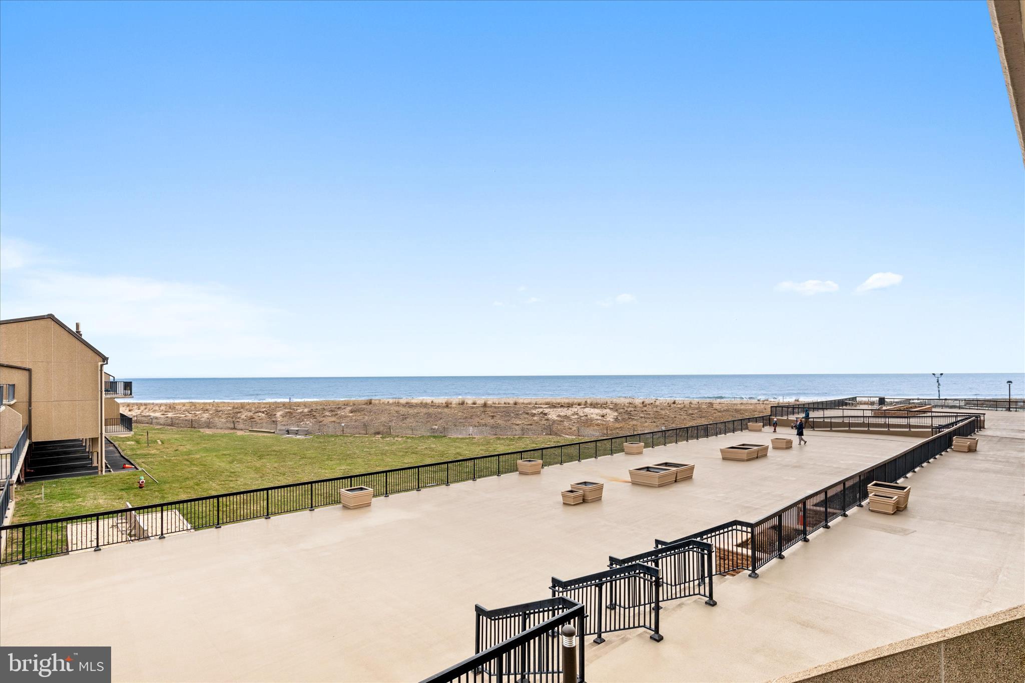 SEA COLONY EAST - Residential