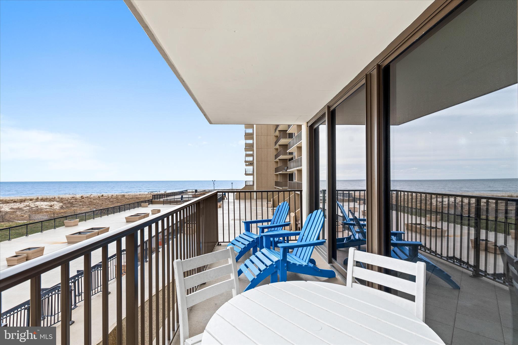 SEA COLONY EAST - Residential