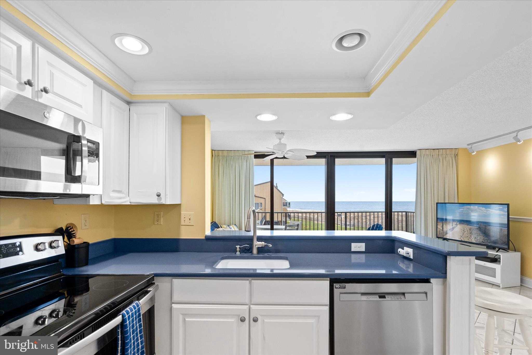 SEA COLONY EAST - Residential