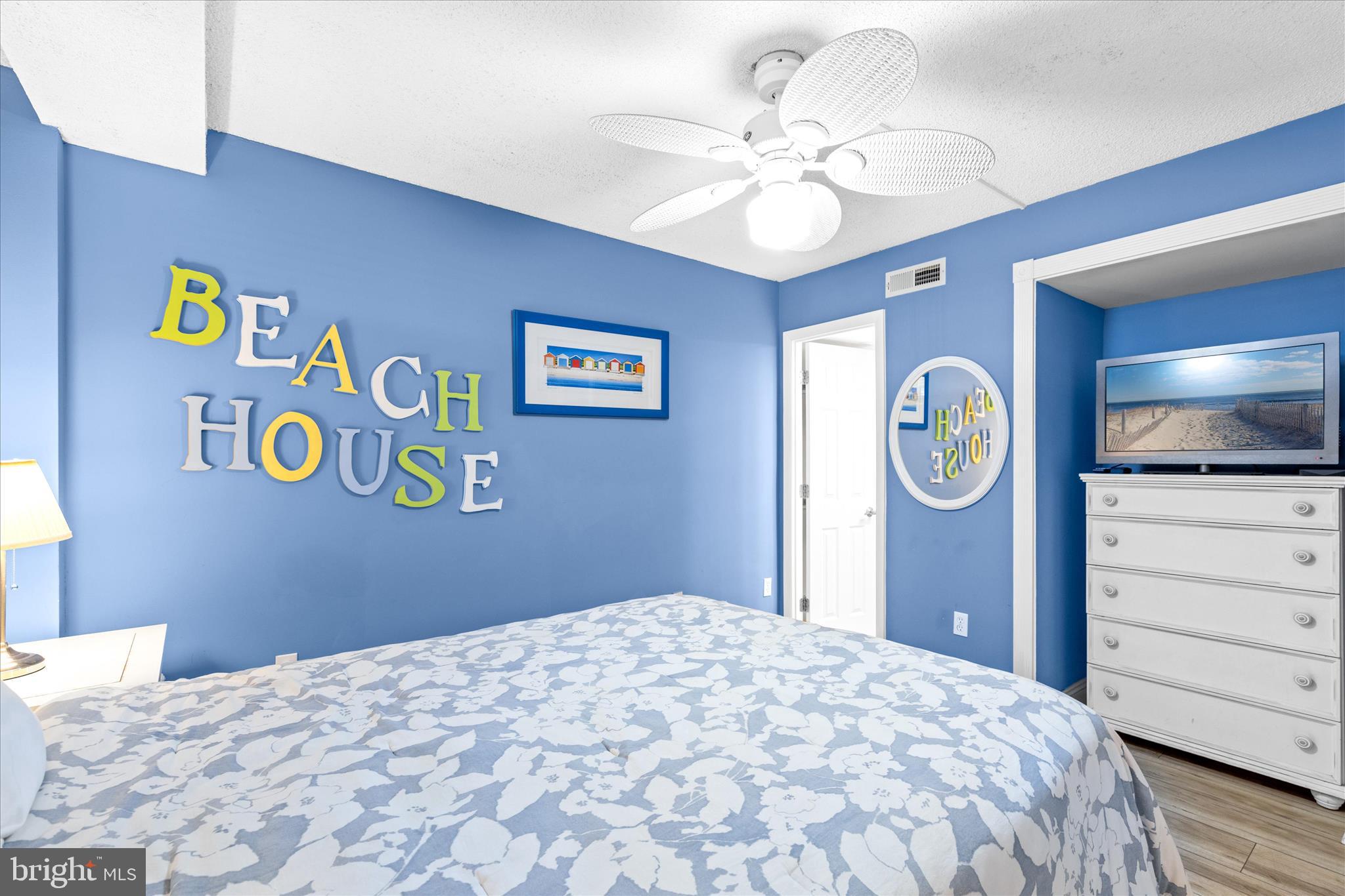 SEA COLONY EAST - Residential