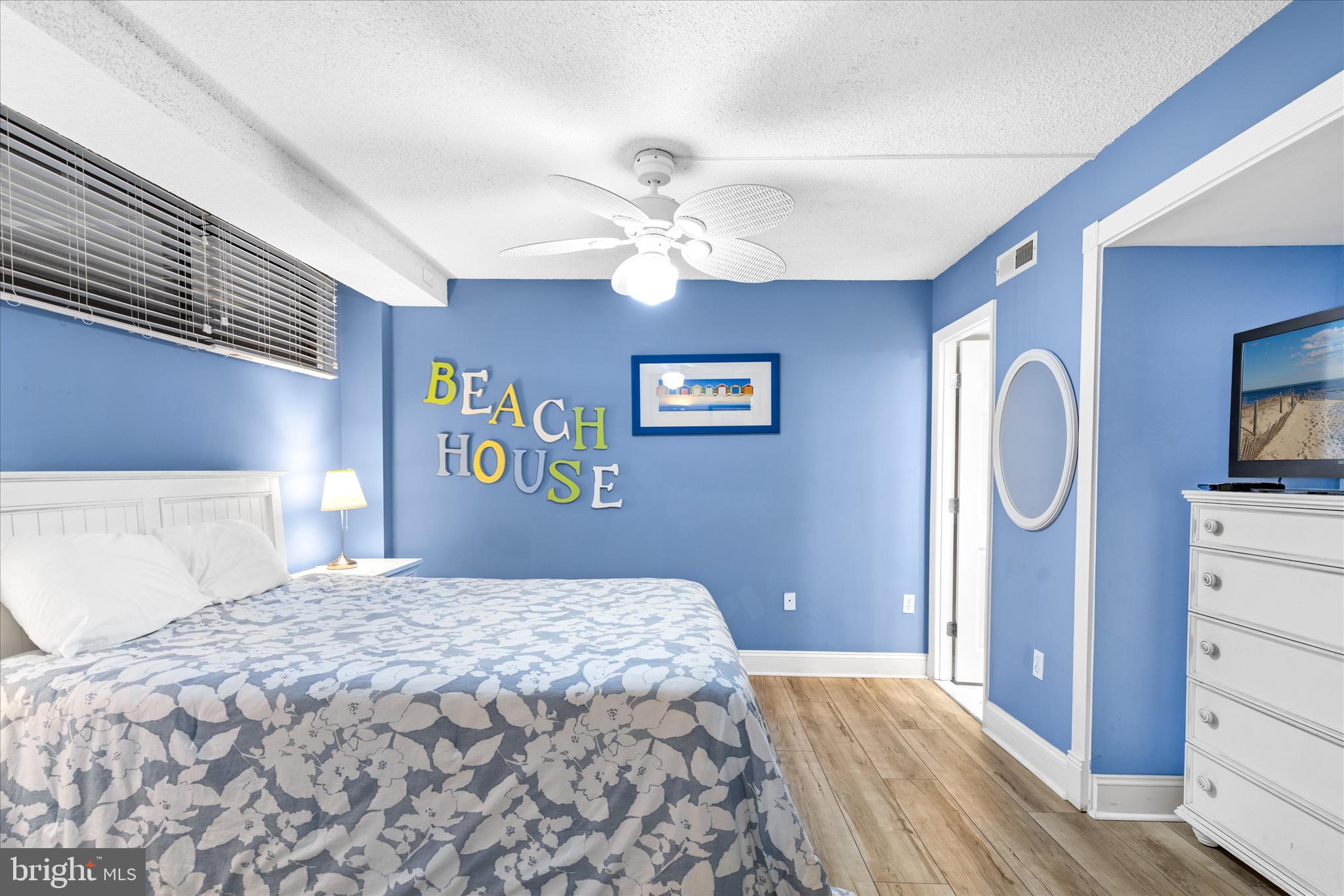 SEA COLONY EAST - Residential