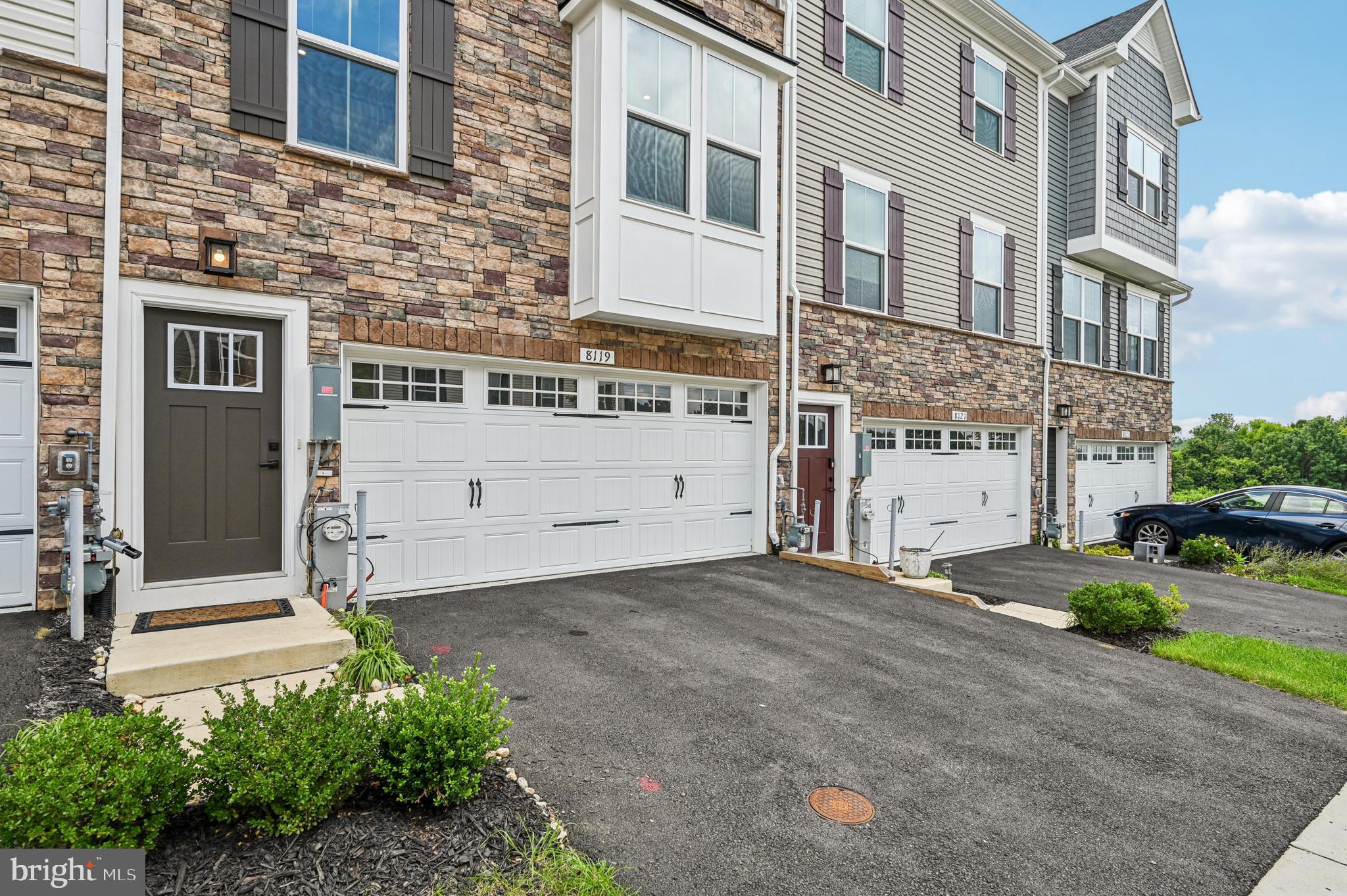 8119 PRIMROSE LANE