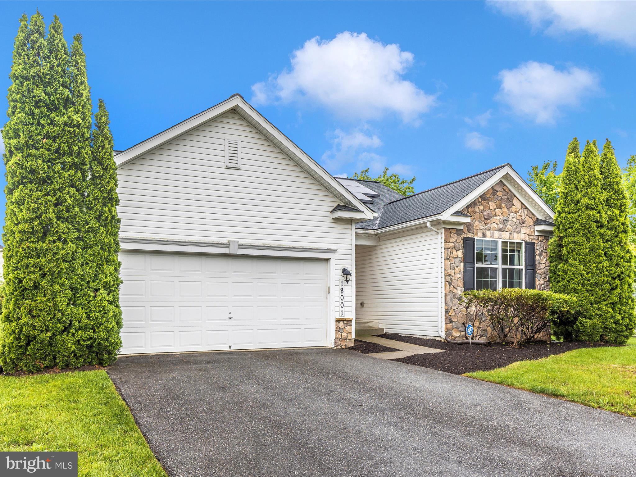 COLLEGIATE ACRES - Residential