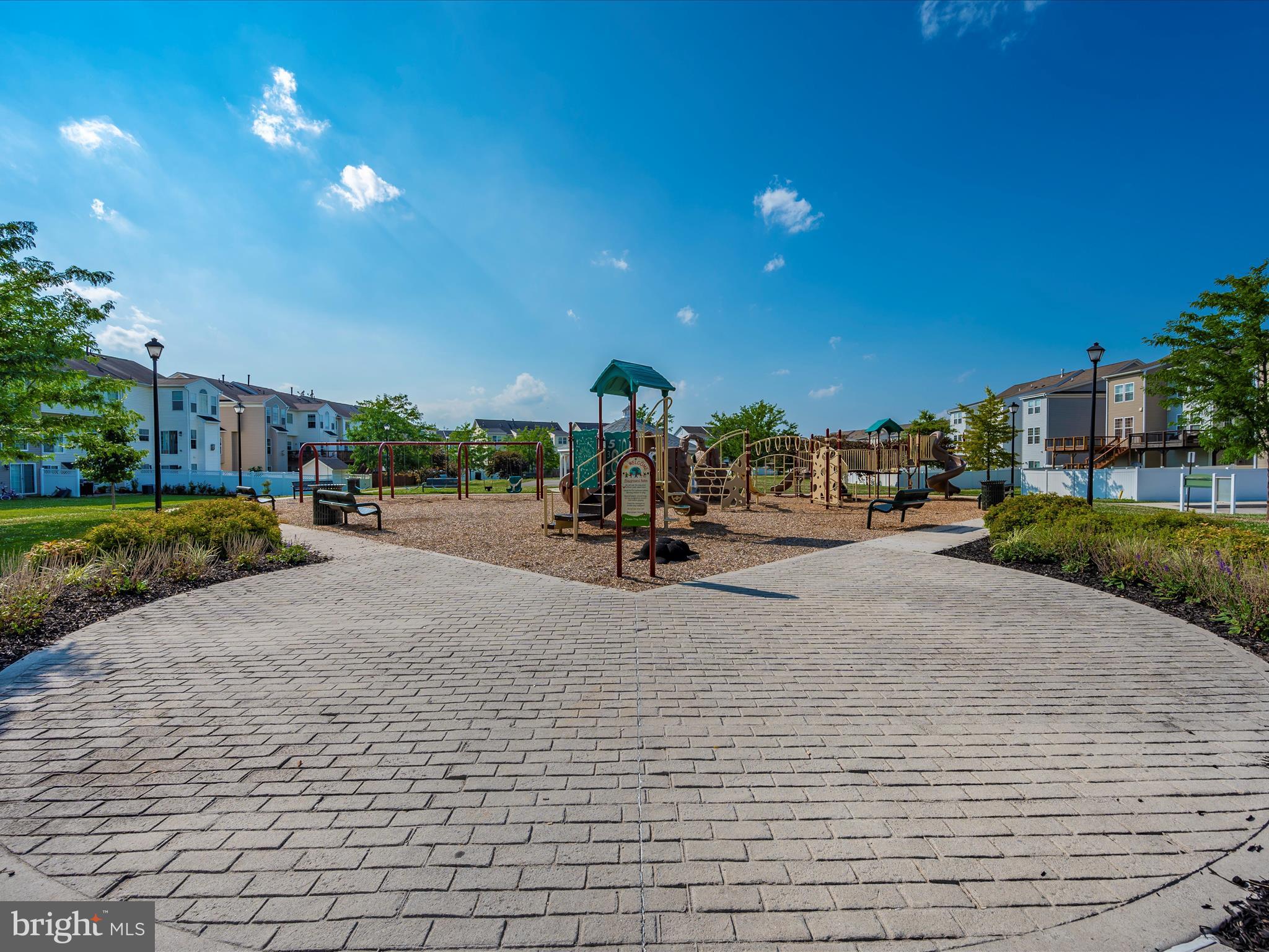 COLLEGIATE ACRES - Residential