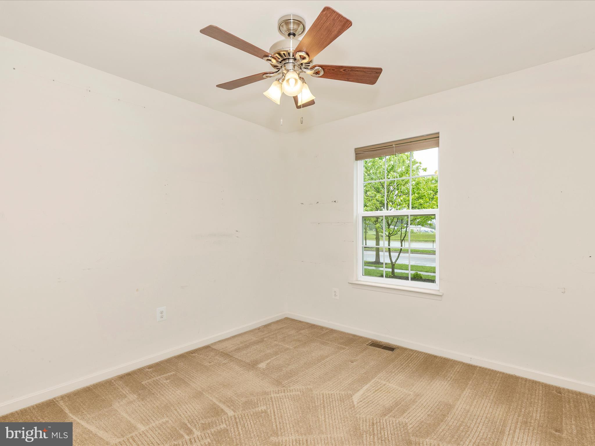 COLLEGIATE ACRES - Residential