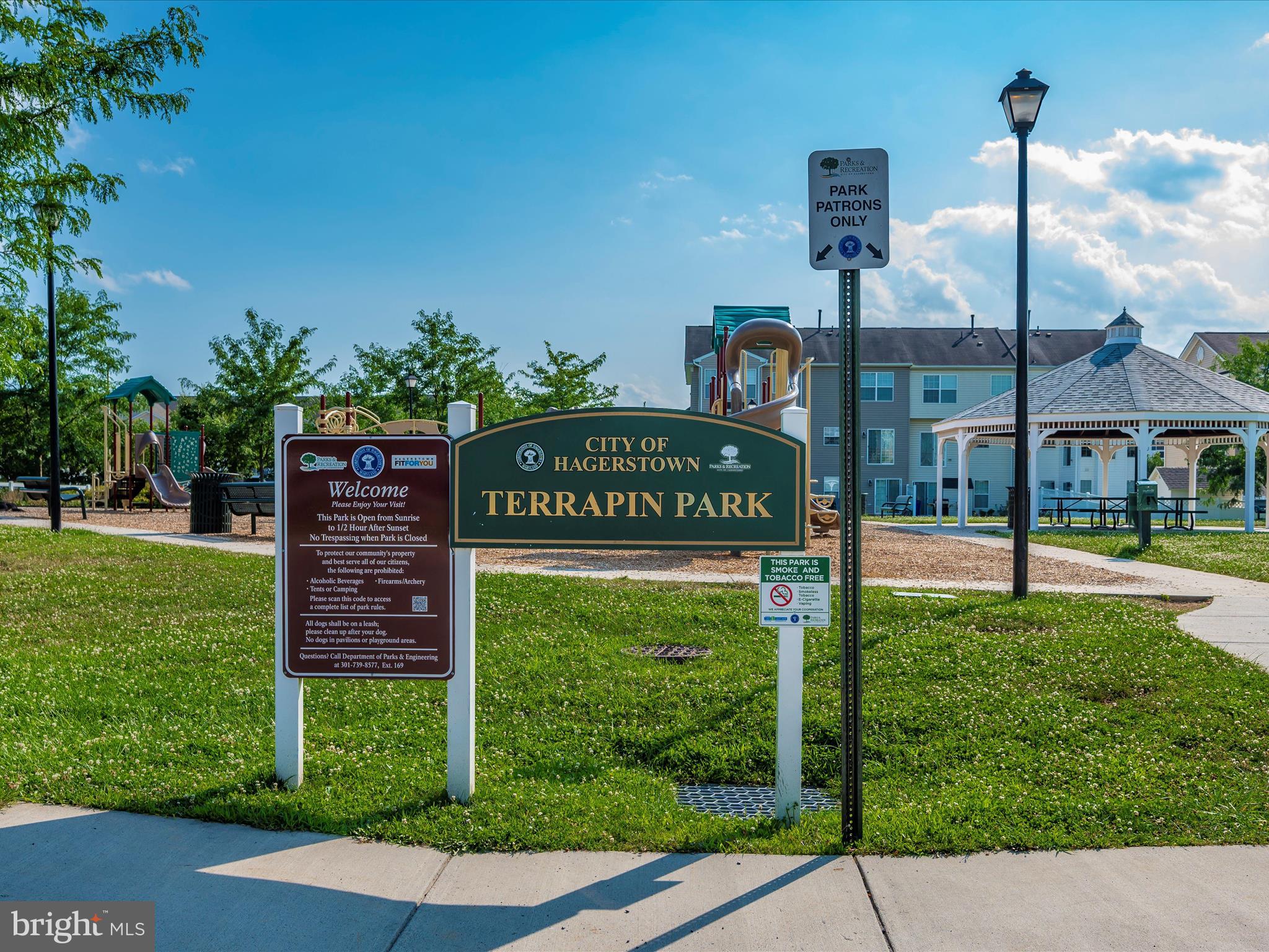 COLLEGIATE ACRES - Residential