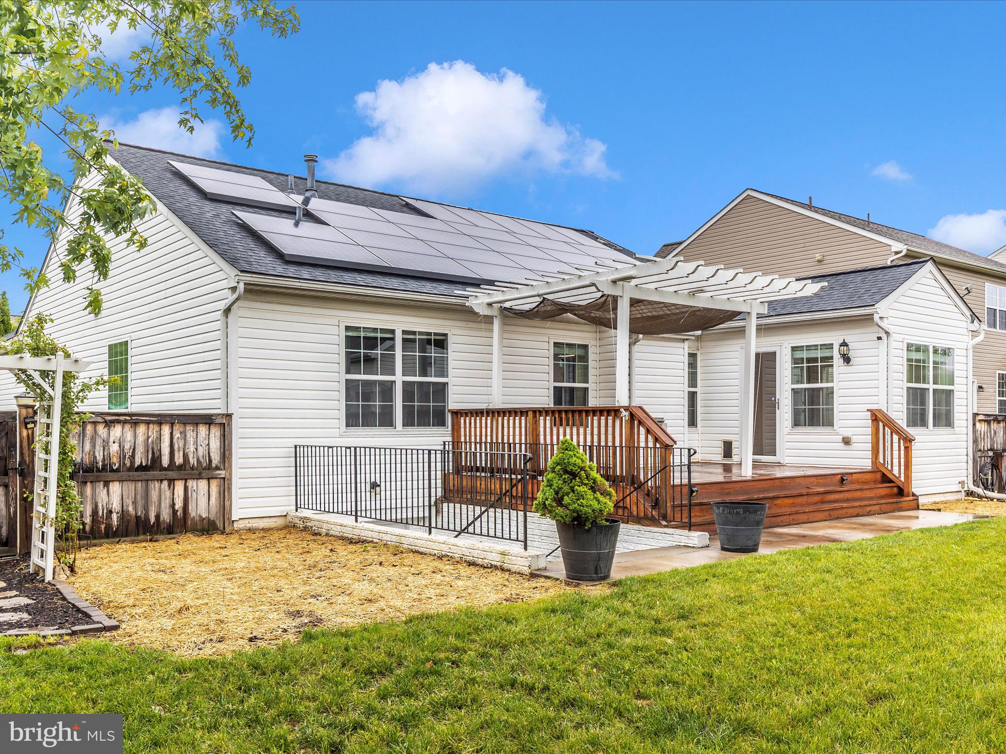 COLLEGIATE ACRES - Residential