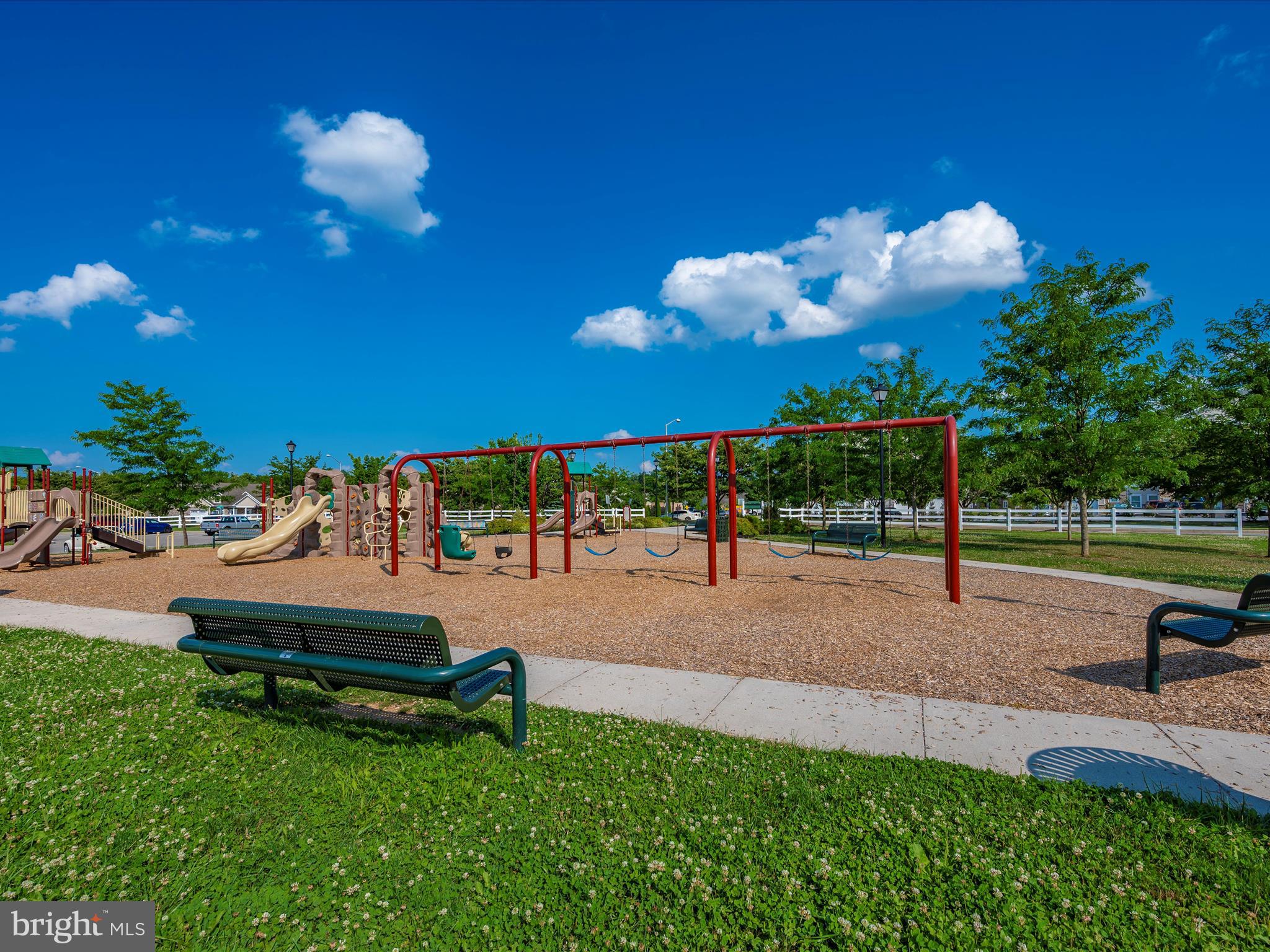 COLLEGIATE ACRES - Residential