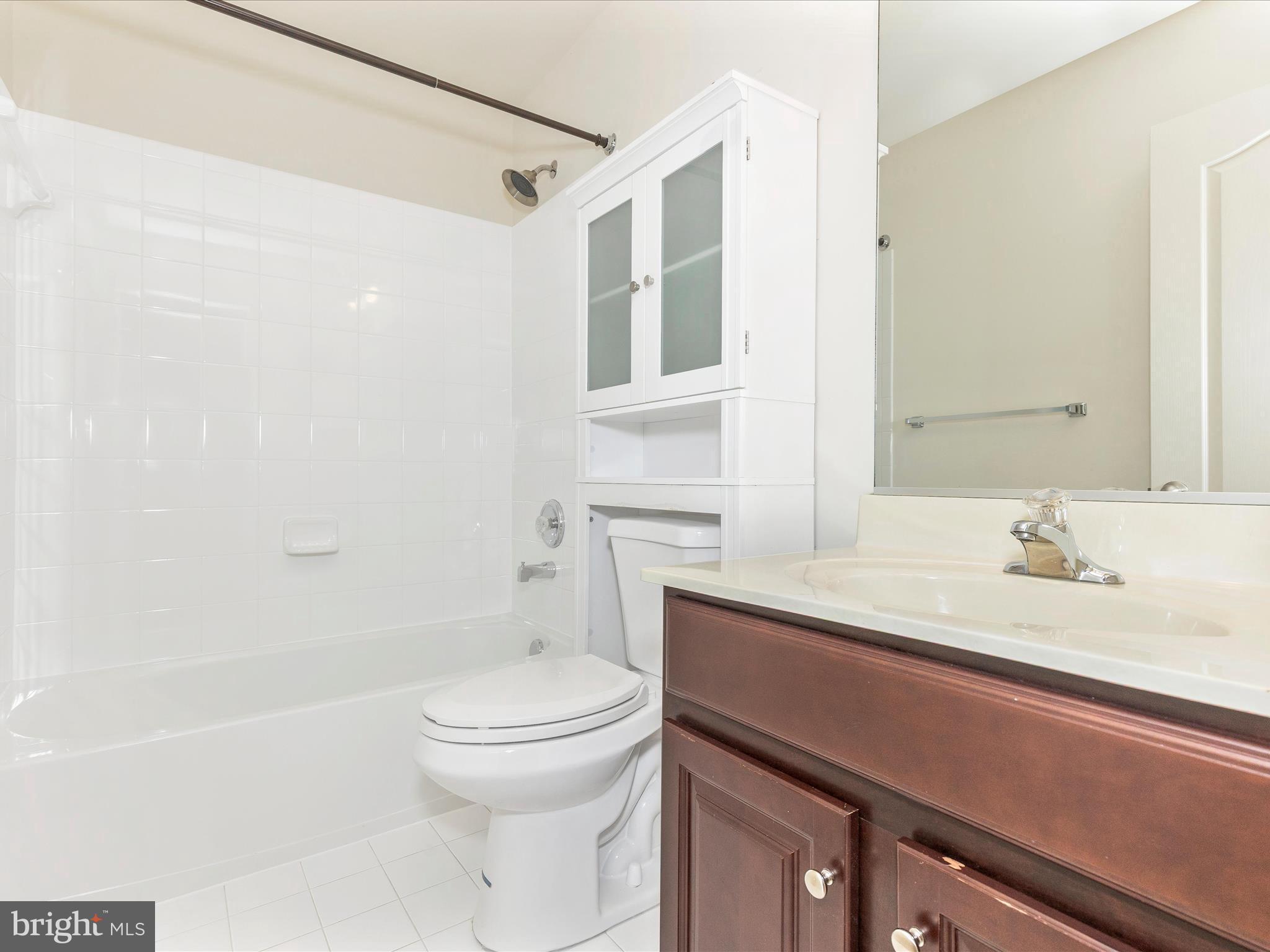 COLLEGIATE ACRES - Residential