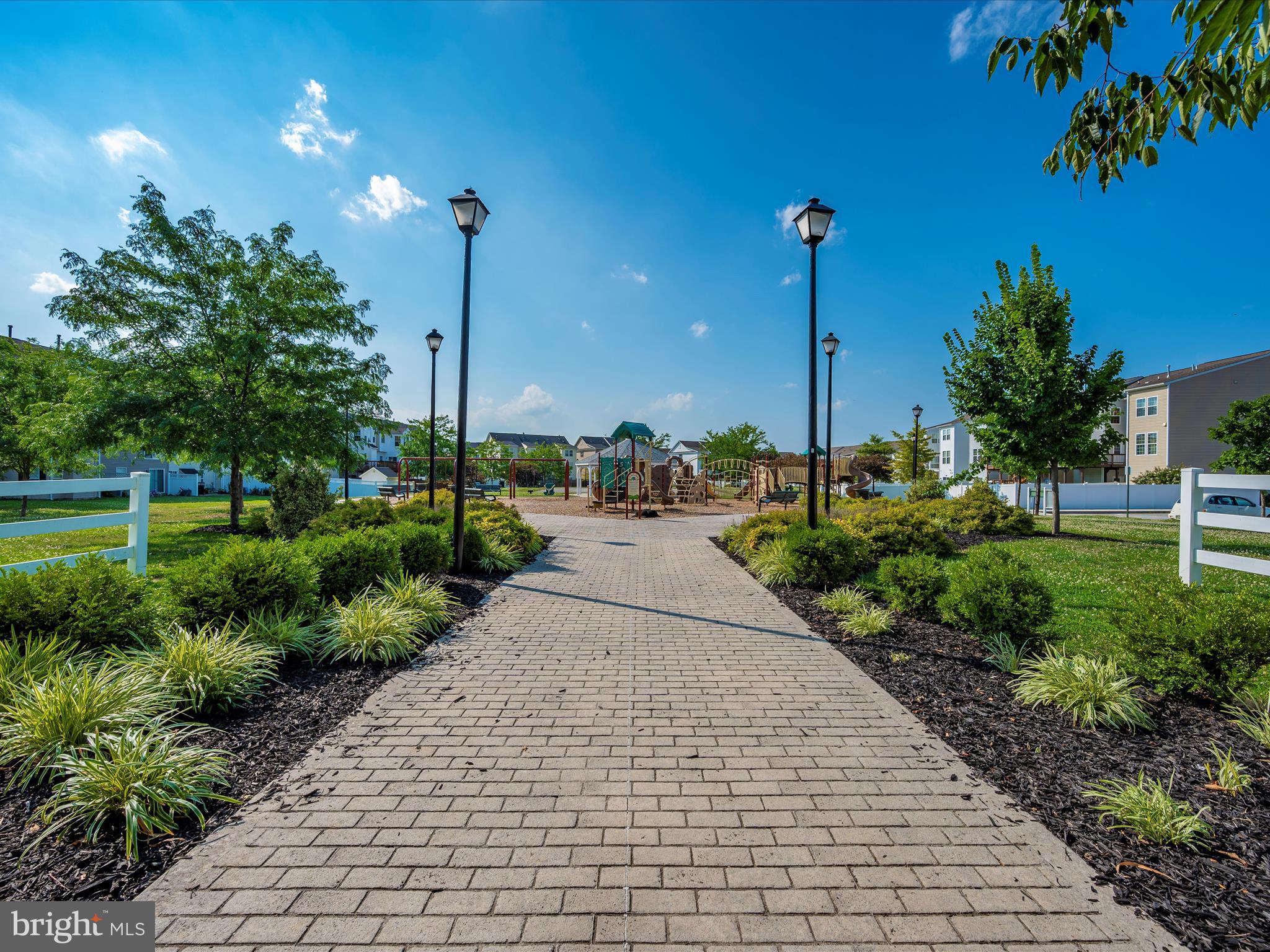 COLLEGIATE ACRES - Residential