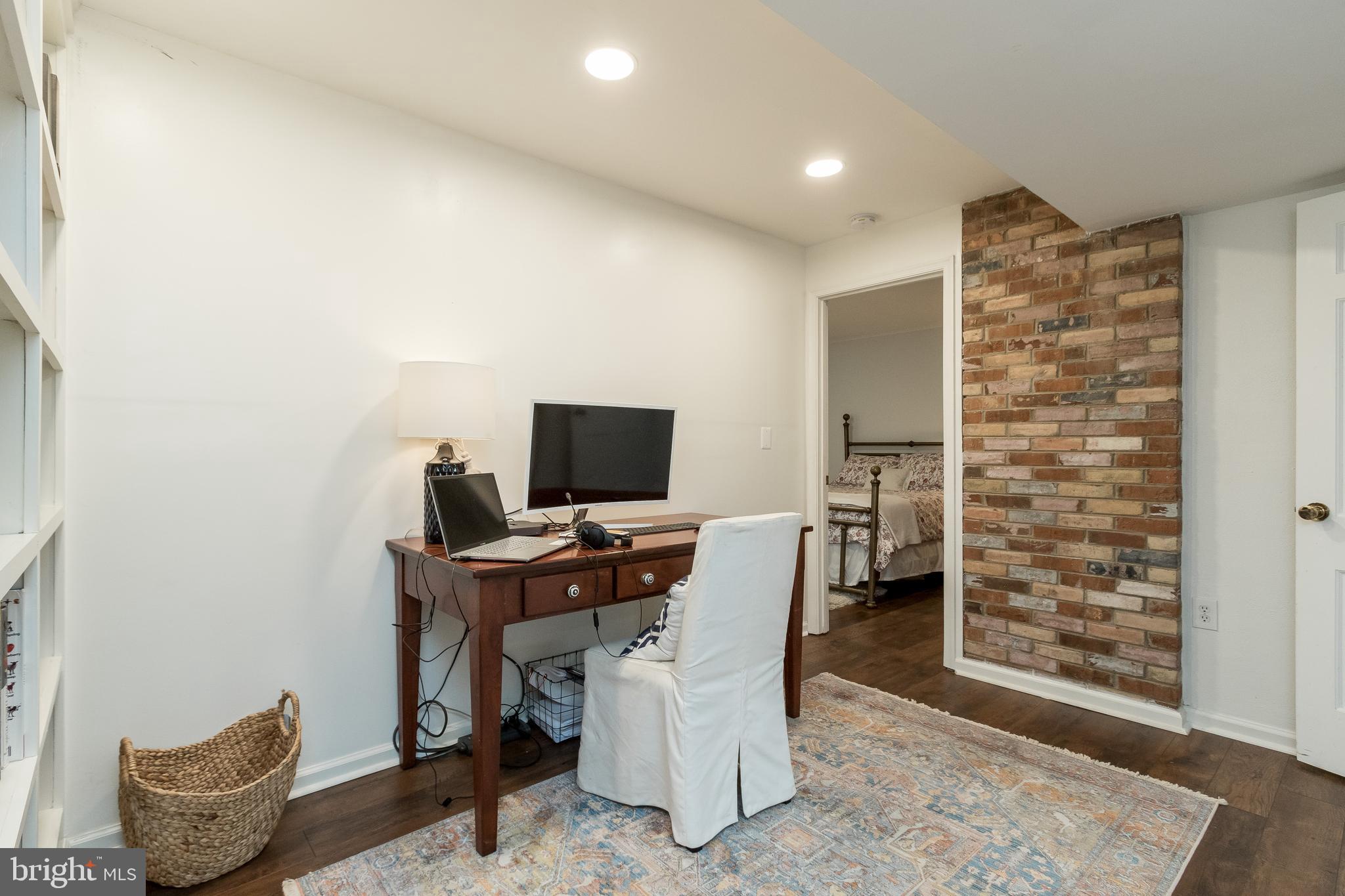 OAKDALE PARK - Residential