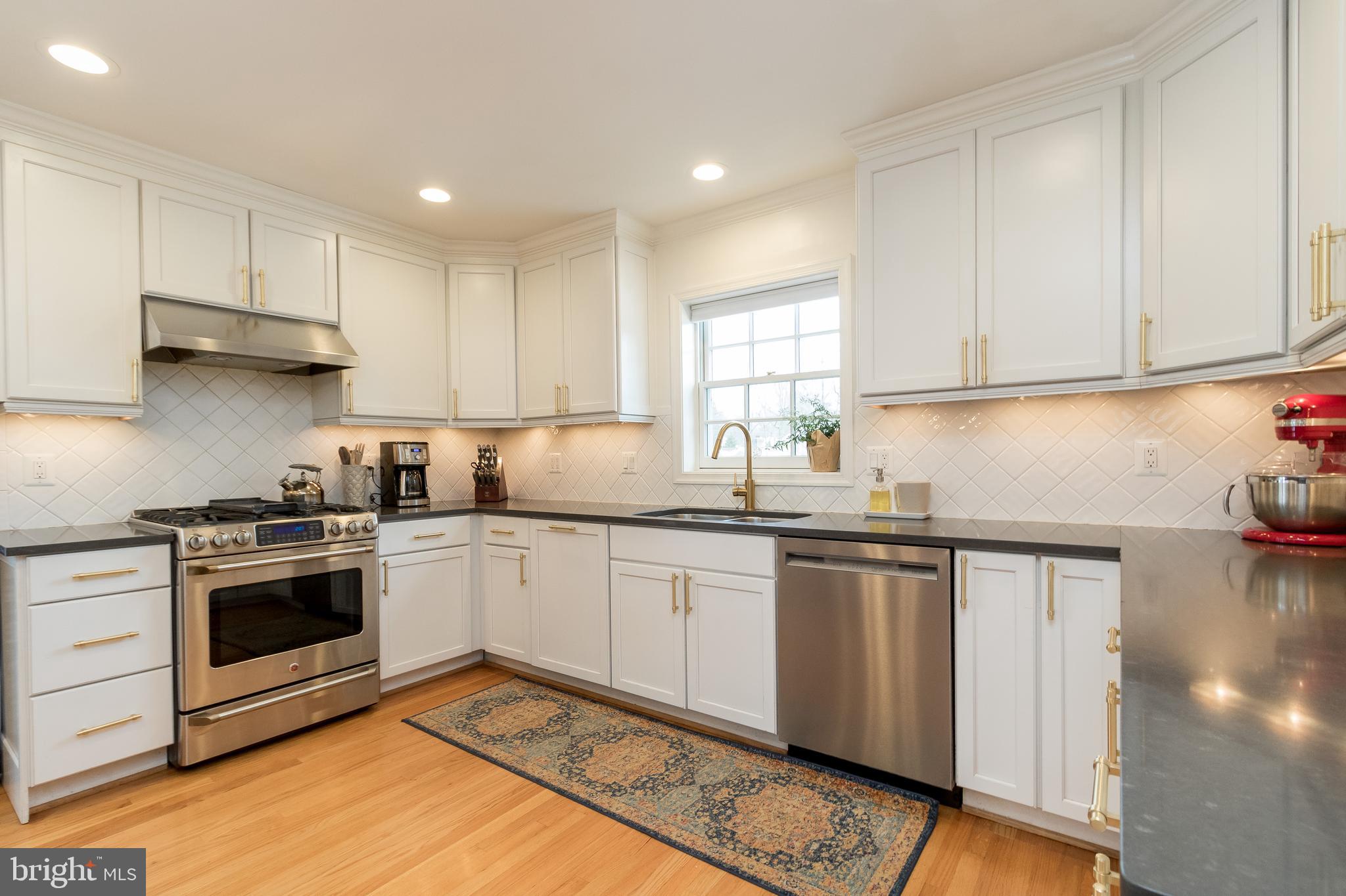 OAKDALE PARK - Residential