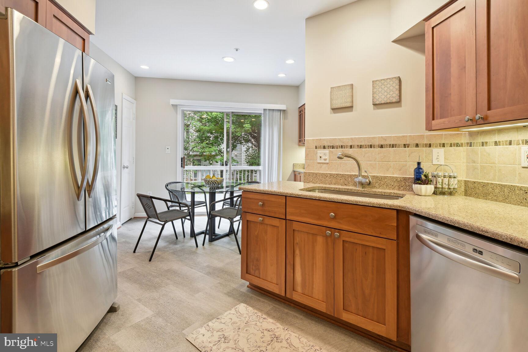 FALLSTONE - Residential