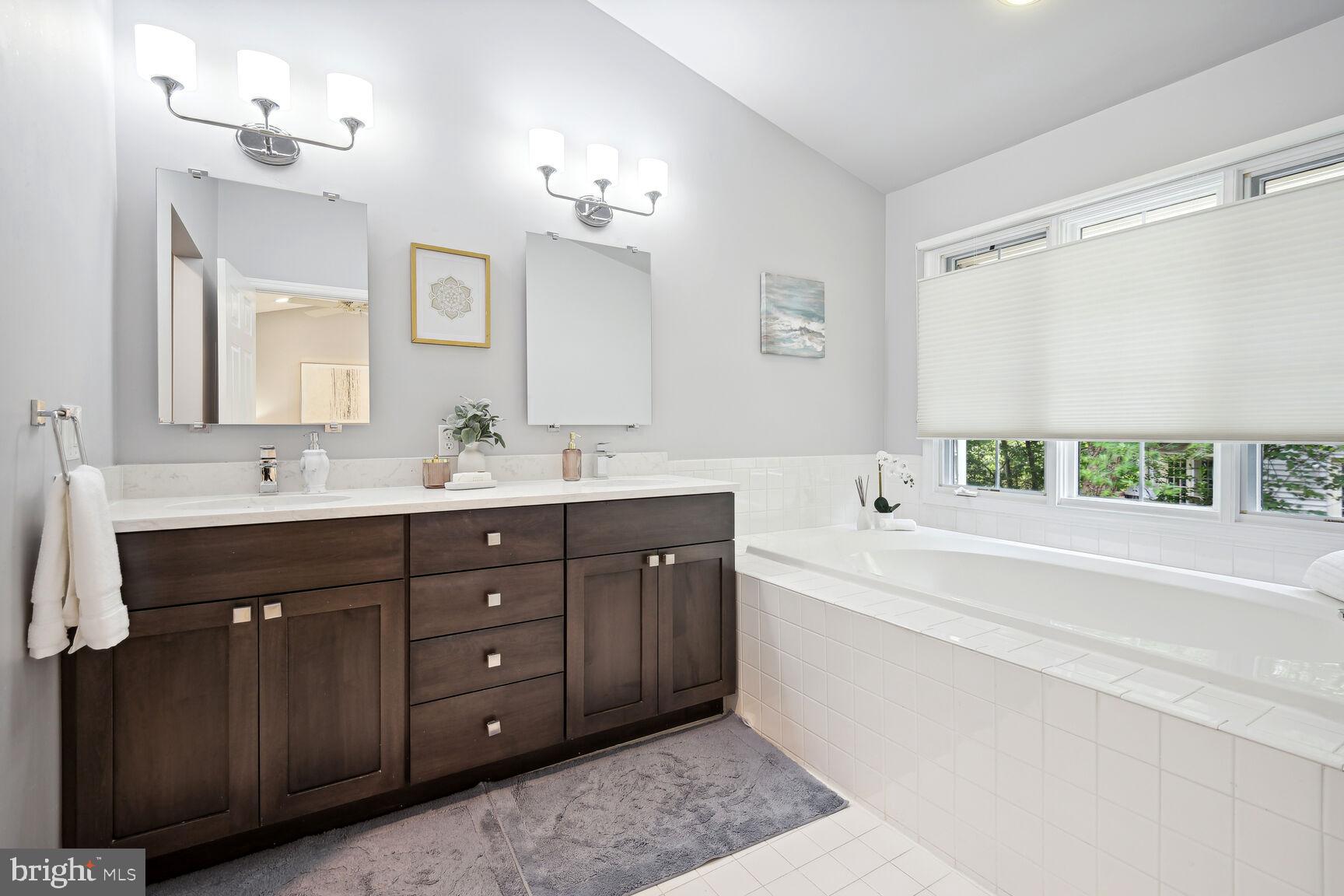 FALLSTONE - Residential